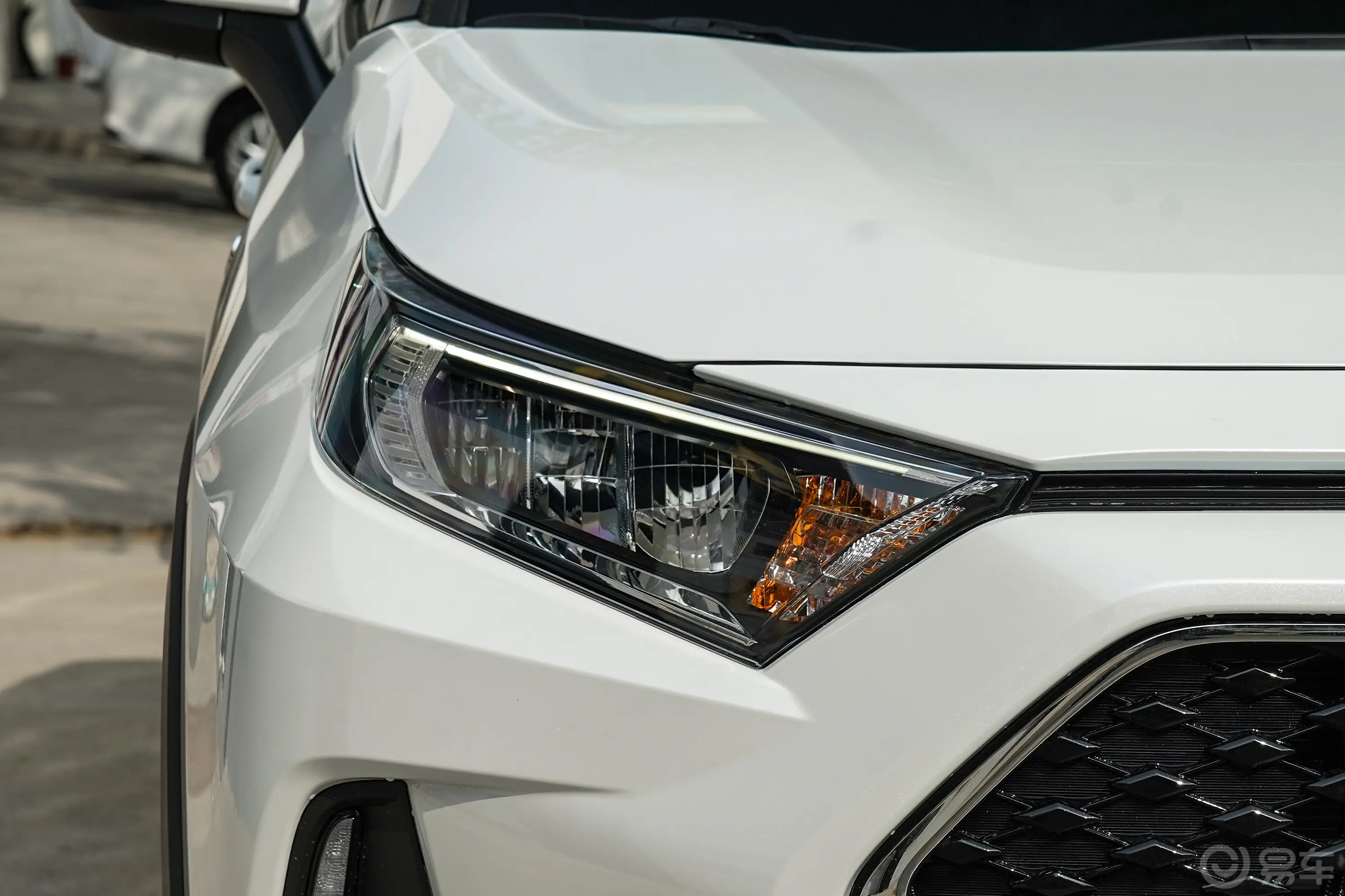 RAV4荣放 双擎E+2.5L 两驱都市Pro外观灯组