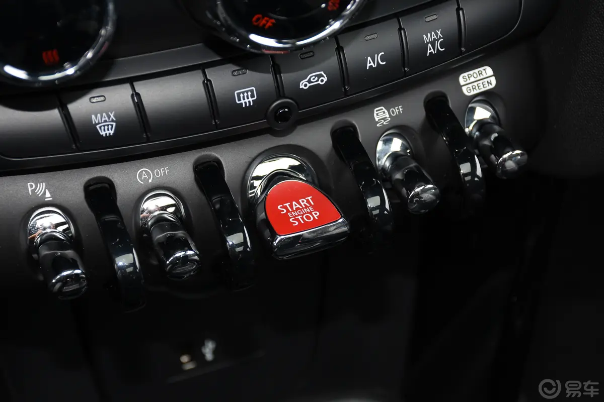 MINI改款 2.0T COOPER S 赛车手钥匙孔或一键启动按键