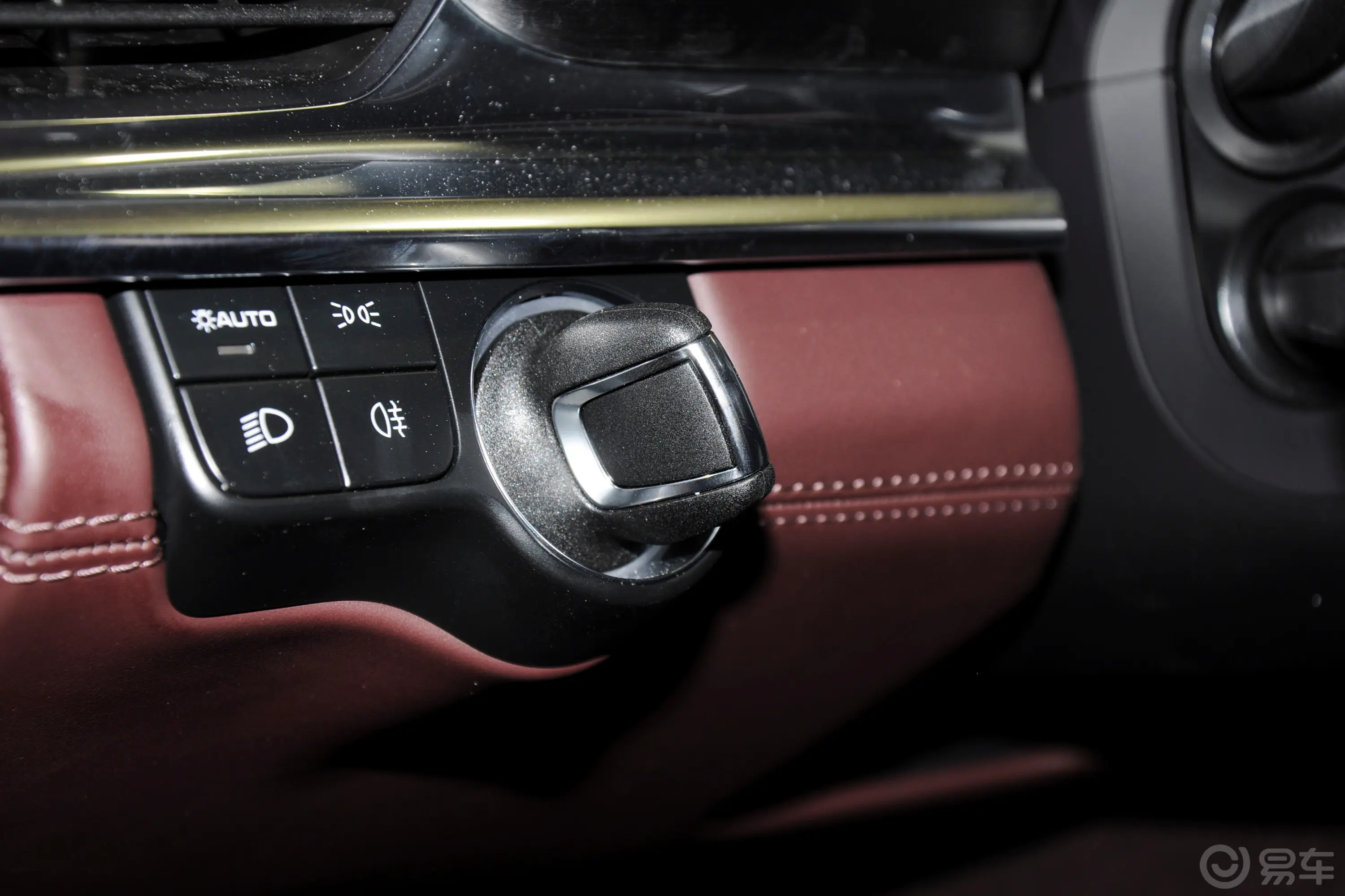 Panamera E-Hybrid改款 Panamera 4 行政加长铂金版 2.9T钥匙孔或一键启动按键