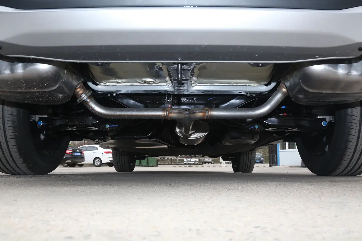 本田HR-V240TURBO 劲潮版后悬架整体