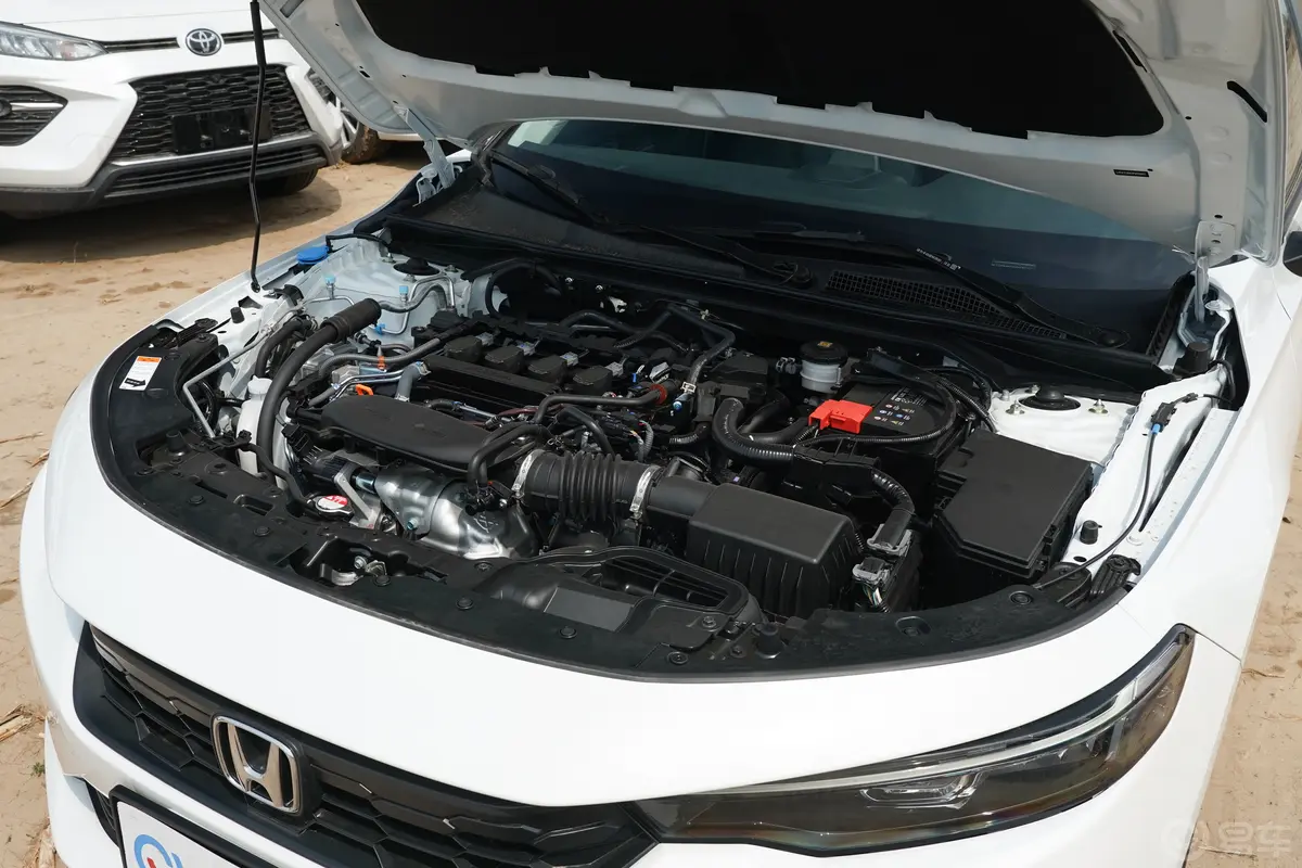 型格240TURBO CVT领先版动力底盘