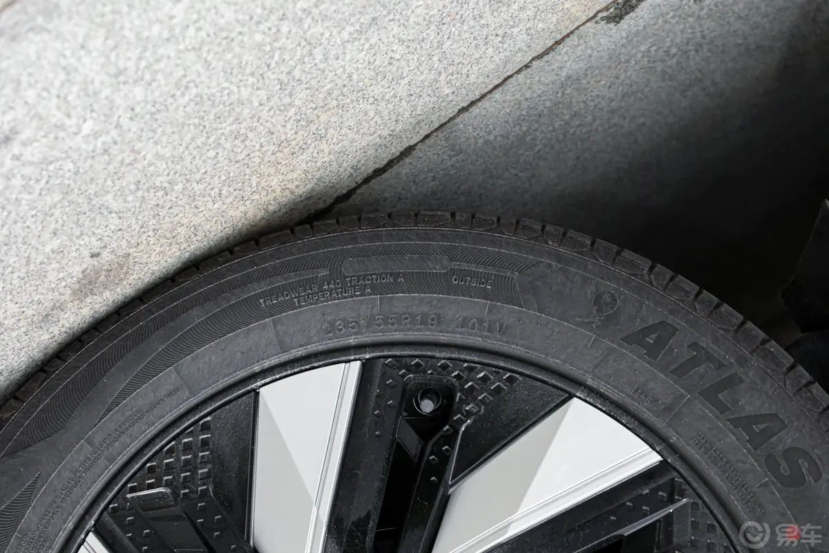 启辰大V DD-i超混动1.5T 110km iT版动力底盘
