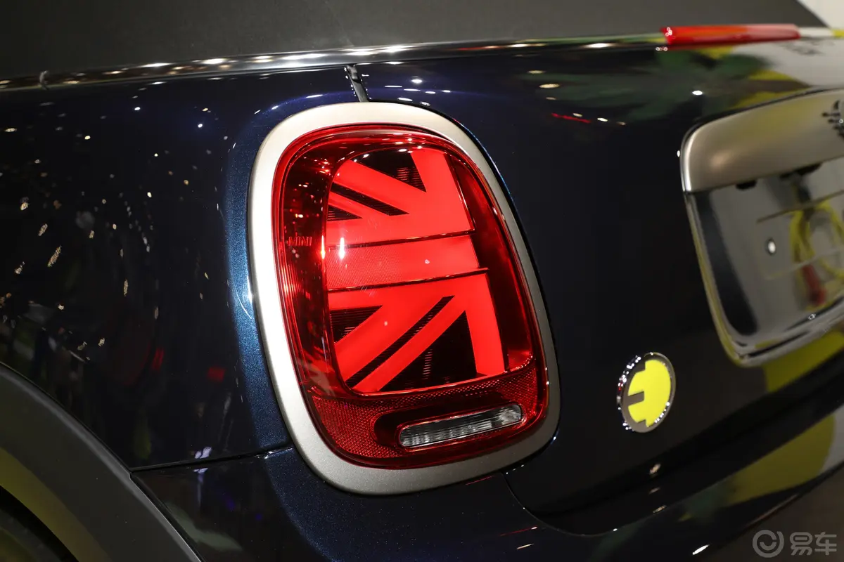 MINI新能源(进口)COOPER SE 敞篷版外观