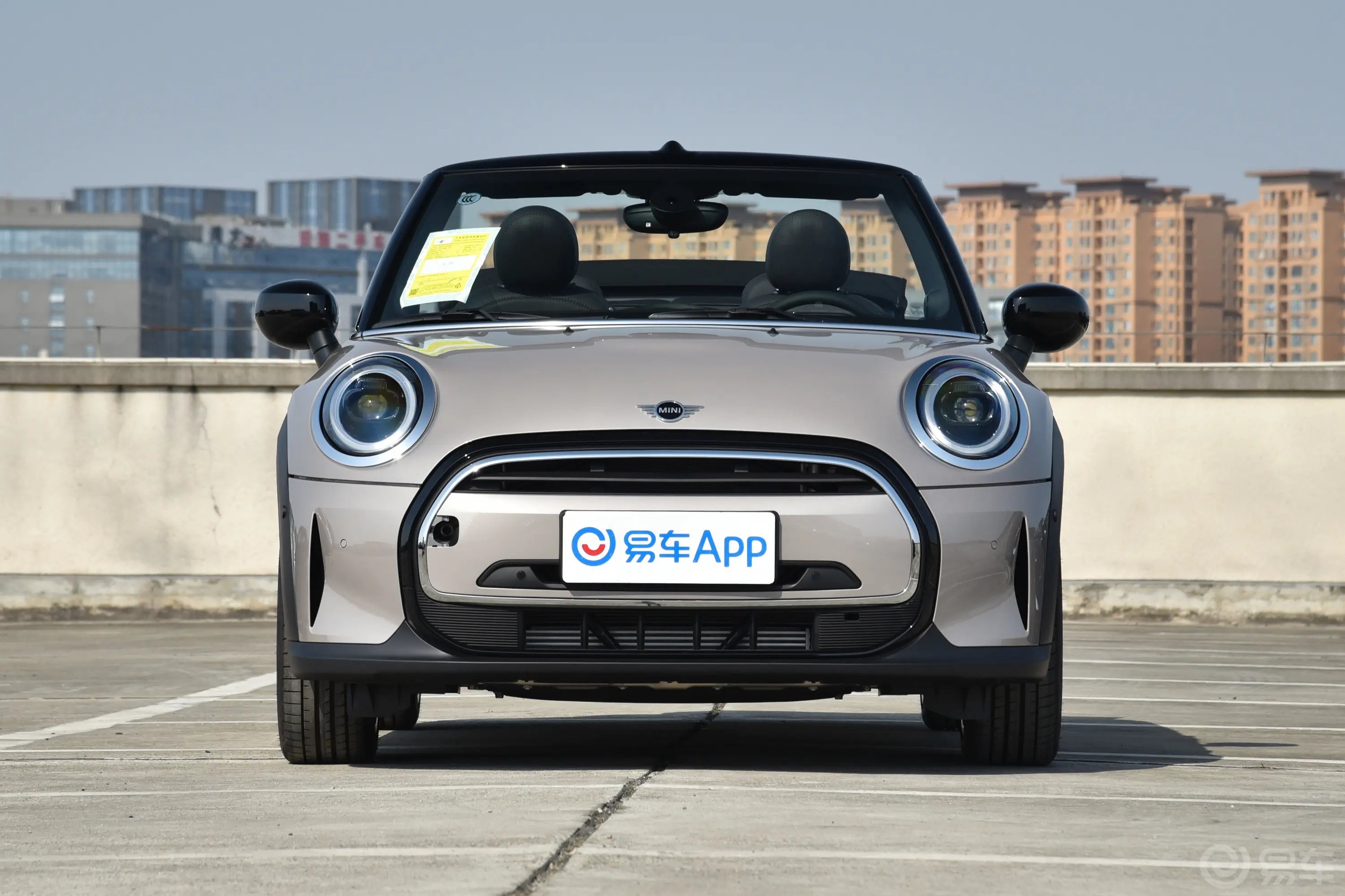 MINI CABRIO改款 1.5T COOPER CABRIO 艺术家敞篷状态