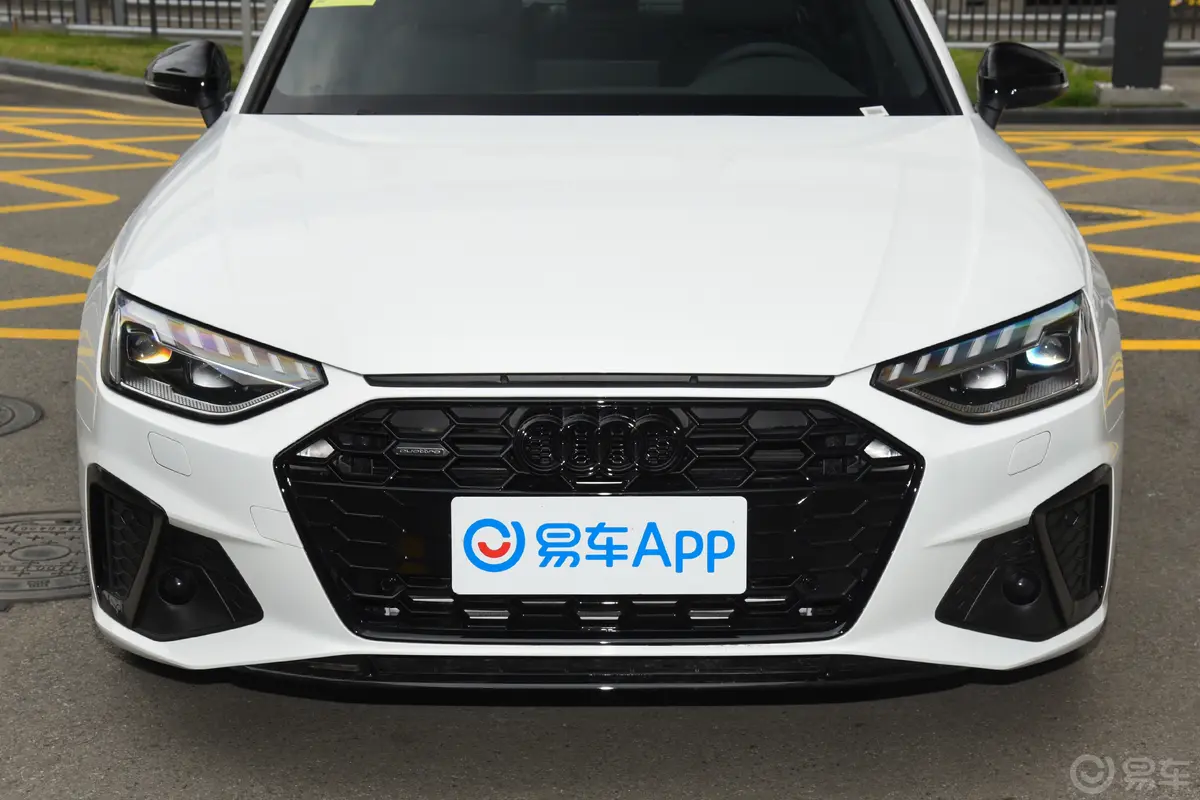 奥迪A4L40 TFSI quattro 豪华动感型外观细节