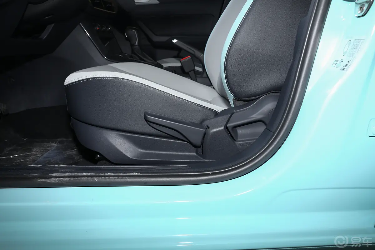 朗逸新锐 1.5L 自动新愿版主驾座椅调节