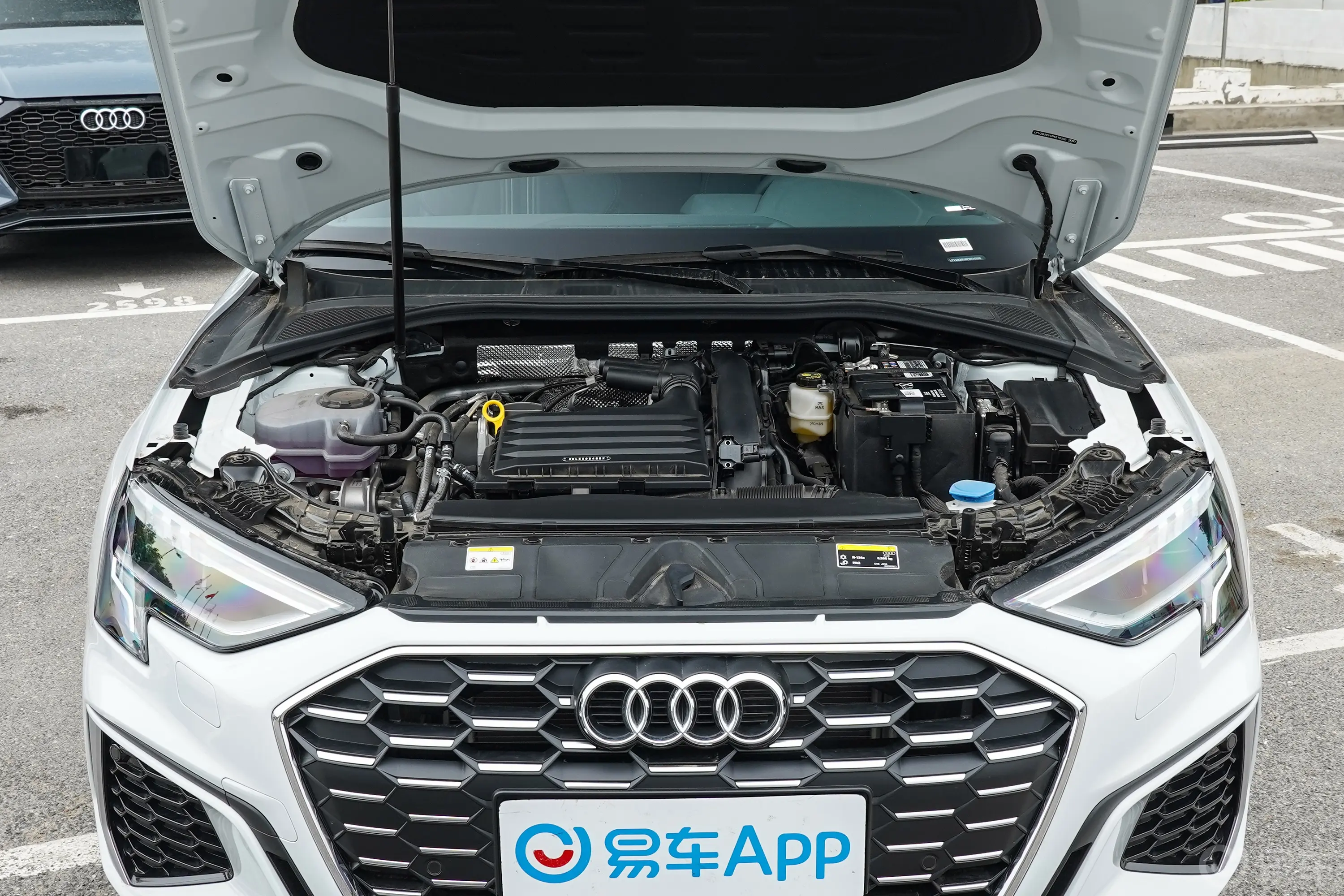 奥迪A3改款 Sportback 35 TFSI 时尚运动型发动机舱整体