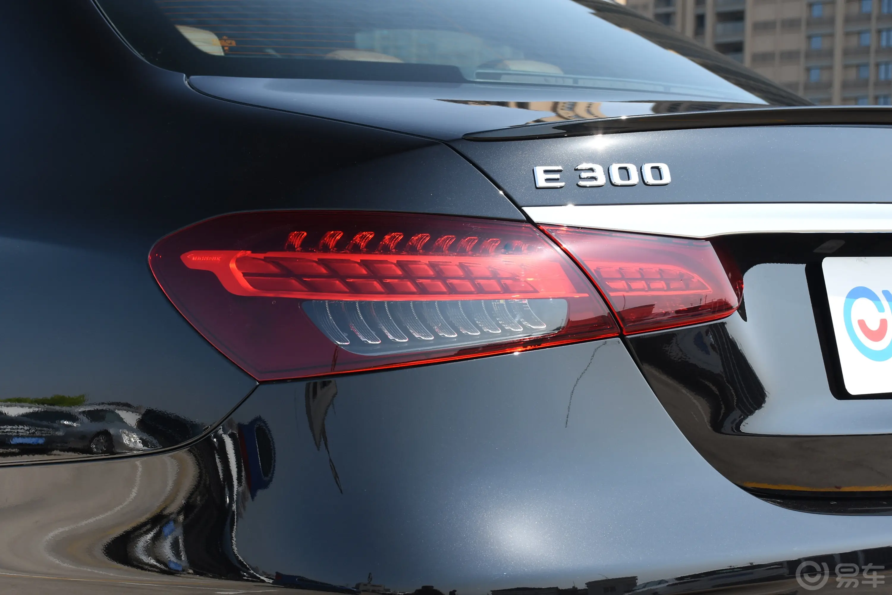 奔驰E级(进口)E 300 豪华型运动版外观灯组