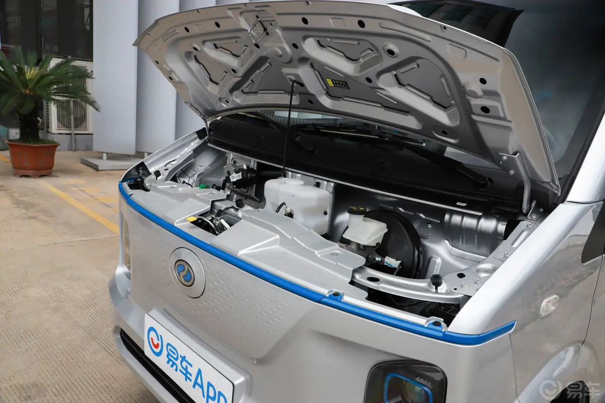 瑞驰新能源EC35V267km 标准版动力底盘
