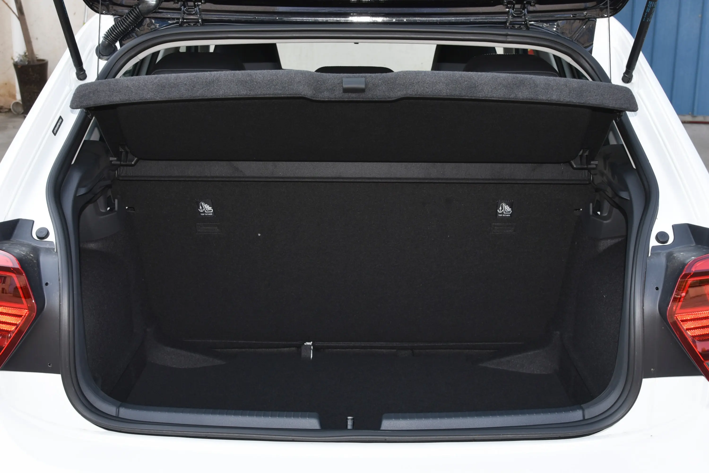 Polo改款 Plus 1.5L 自动潮酷智尊版后备厢空间特写