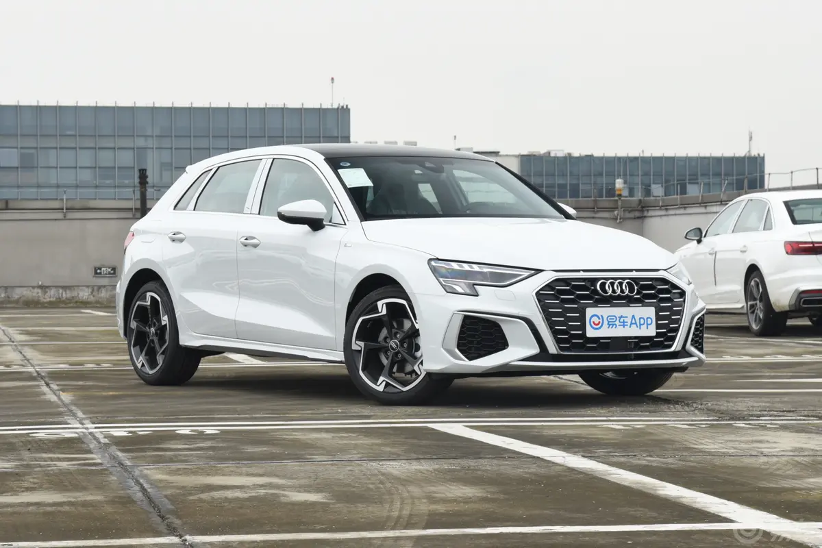 奥迪A3改款 Sportback 35 TFSI 豪华运动型动力底盘