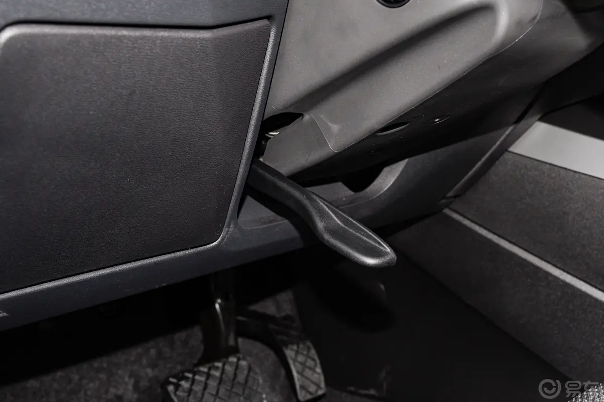 奥迪A3改款 A3L Limousine 35 TFSI 进取运动型方向盘调节