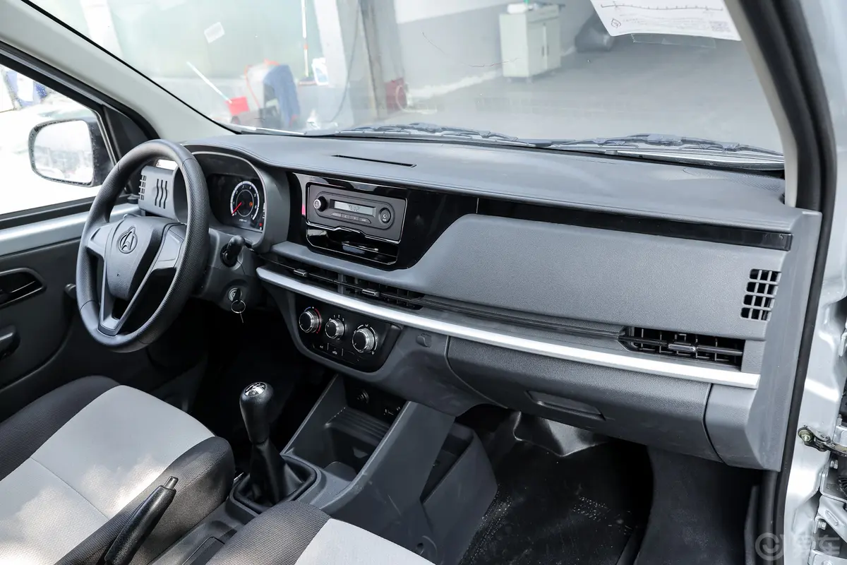 长安星卡1.5L 单排3.06米复合板厢货标准型内饰全景副驾驶员方向