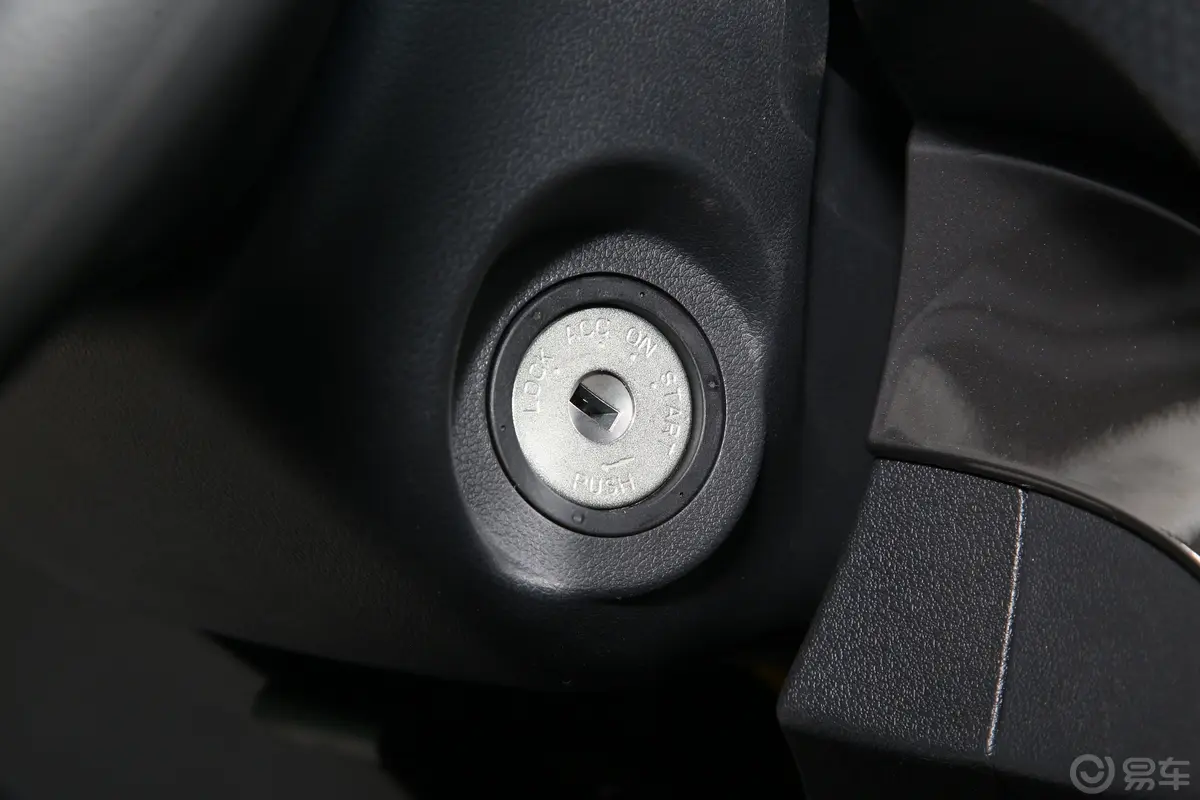 风骏52.4L 两驱大双进取型 汽油钥匙孔或一键启动按键