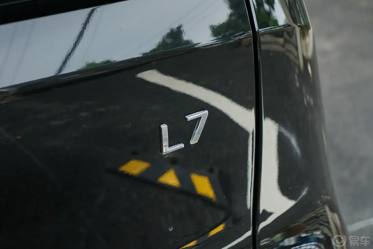 银河L71.5T 115km MAX外观细节