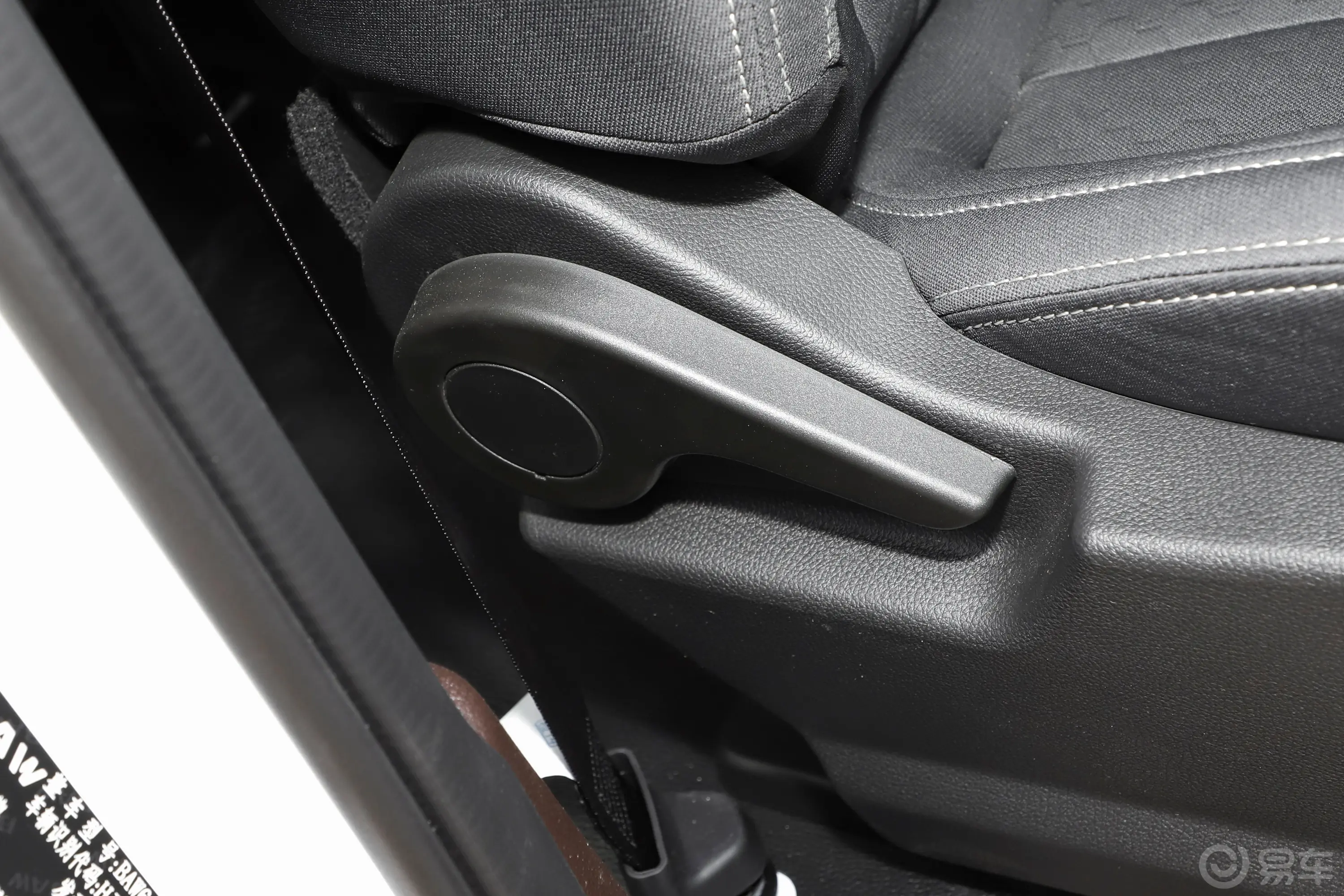 锐胜王牌M71.6L 手动标轴创富版 5座副驾座椅调节