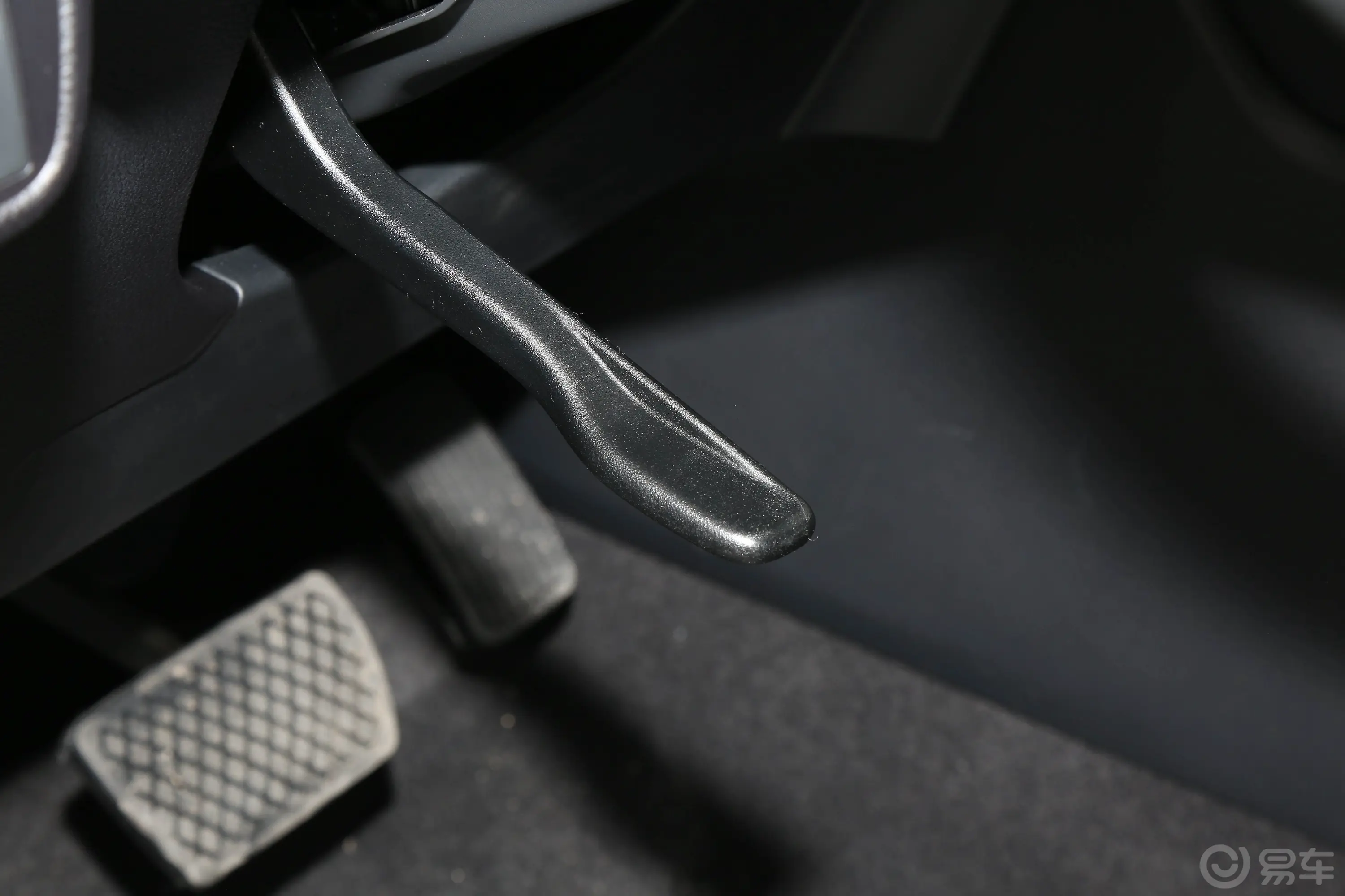 本田CR-V混动 2.0L 四驱智尊版方向盘调节