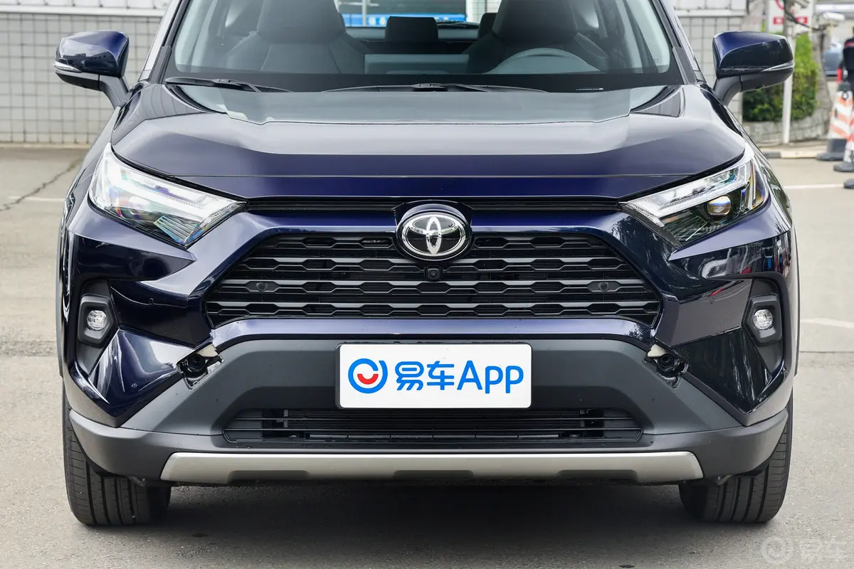 RAV4荣放2.0L 两驱风尚PLUS版外观细节