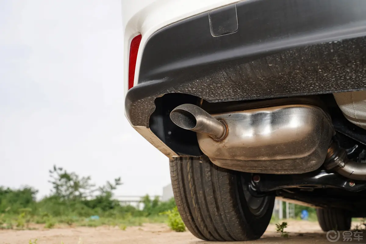 型格240TURBO CVT科技版动力底盘