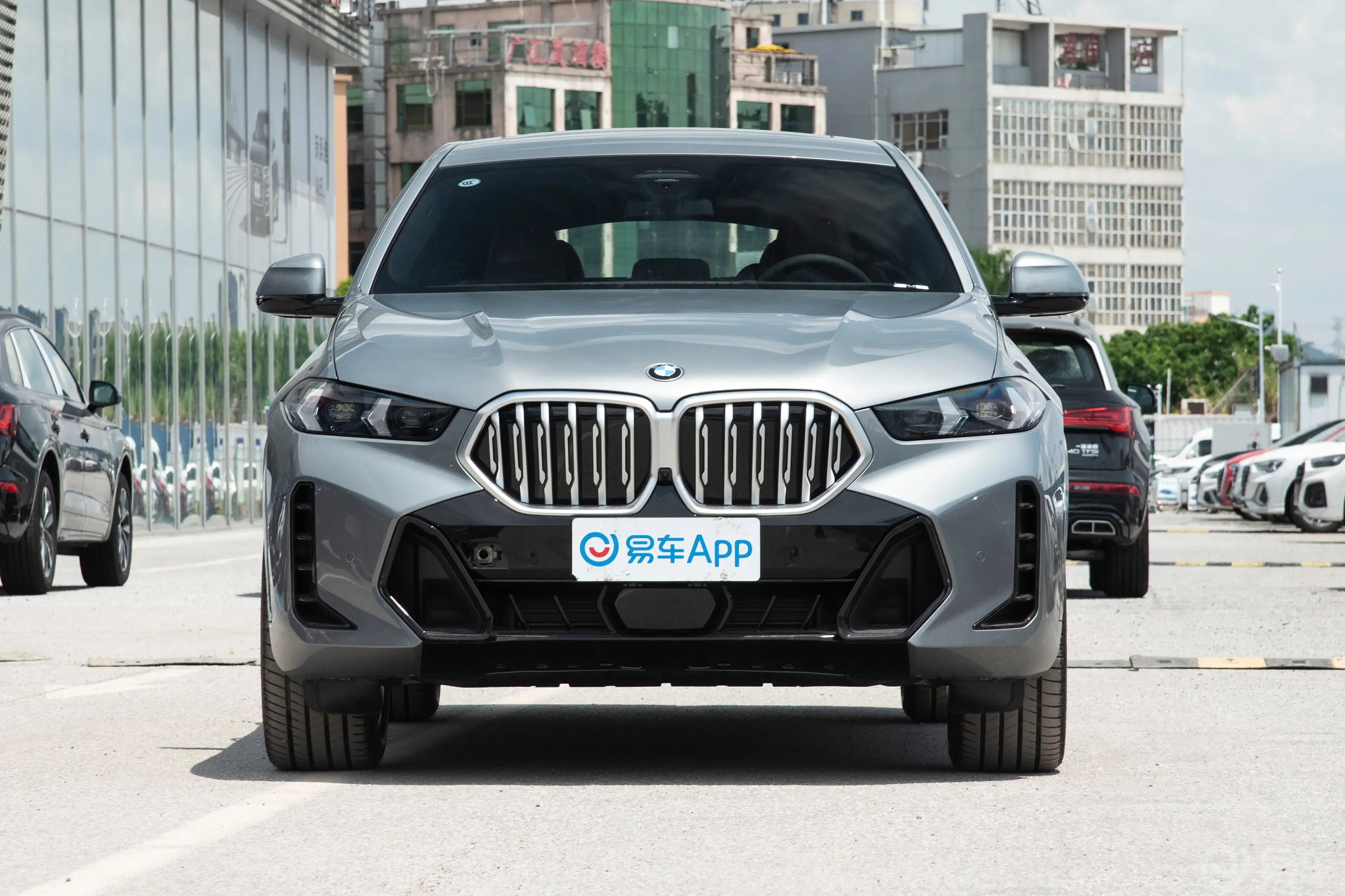 宝马X6改款 xDrive30i M运动套装正前水平