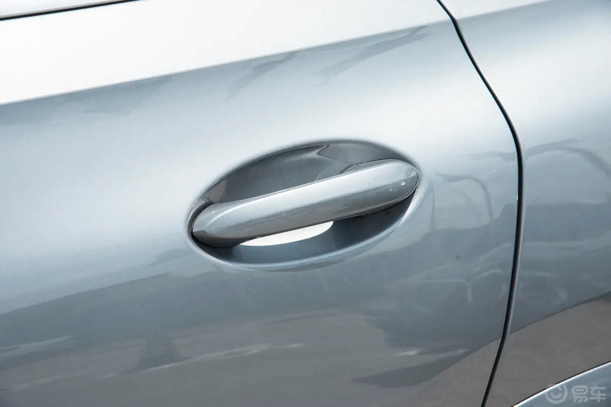 宝马X6改款 xDrive30i M运动套装驾驶员侧后门把手
