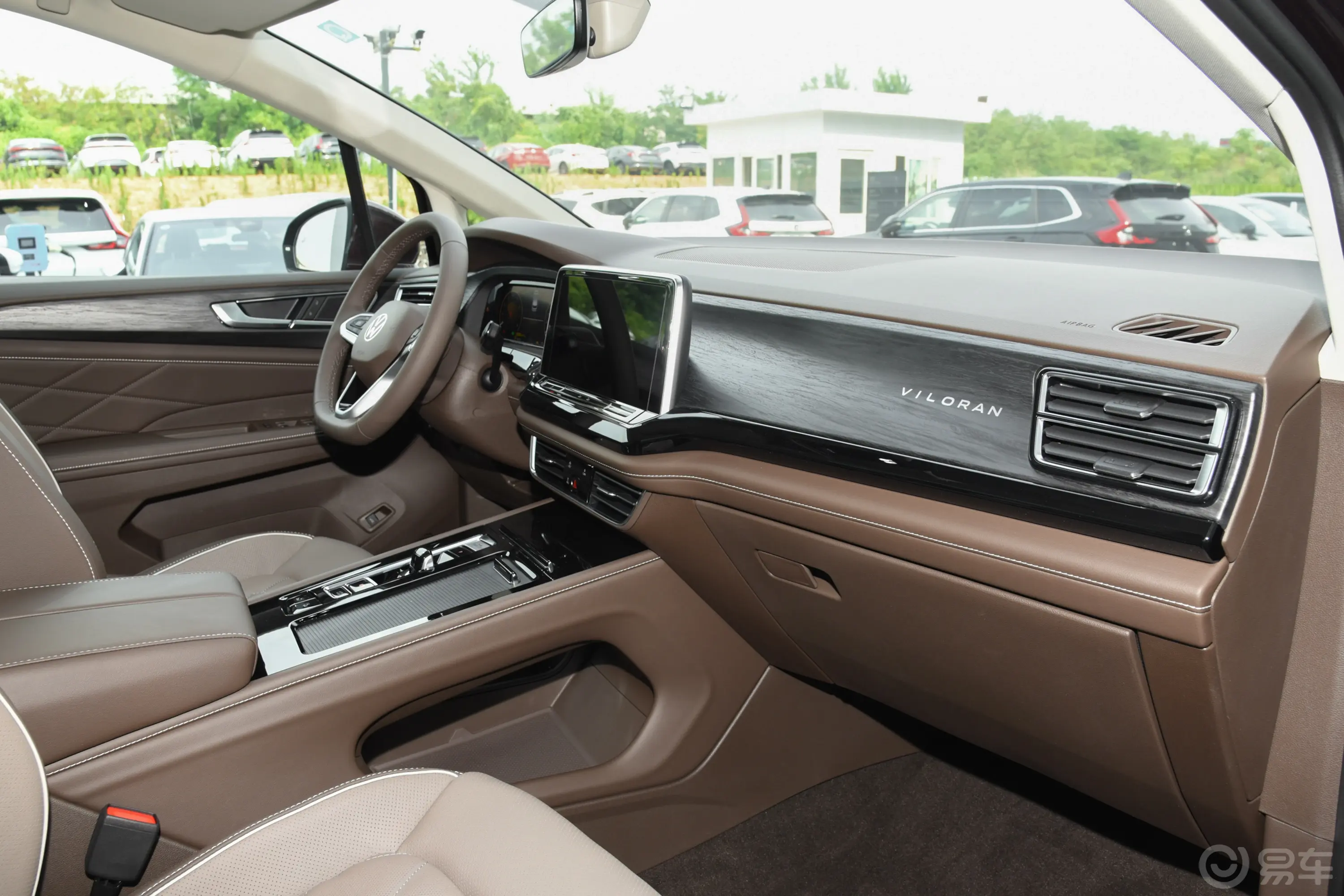 威然改款 380TSI 尊贵版内饰全景副驾方向