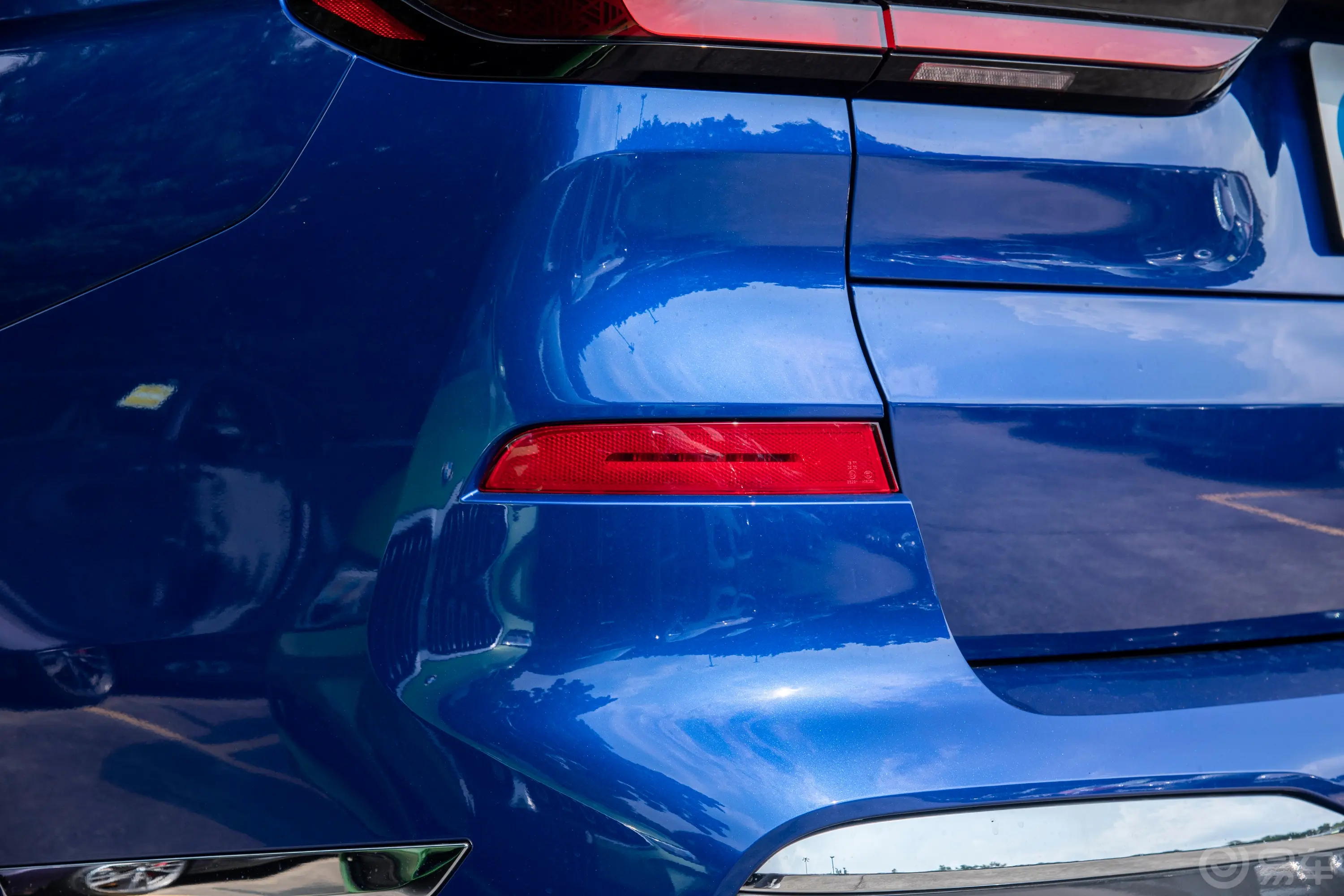 宝马X7xDrive M60i外观细节