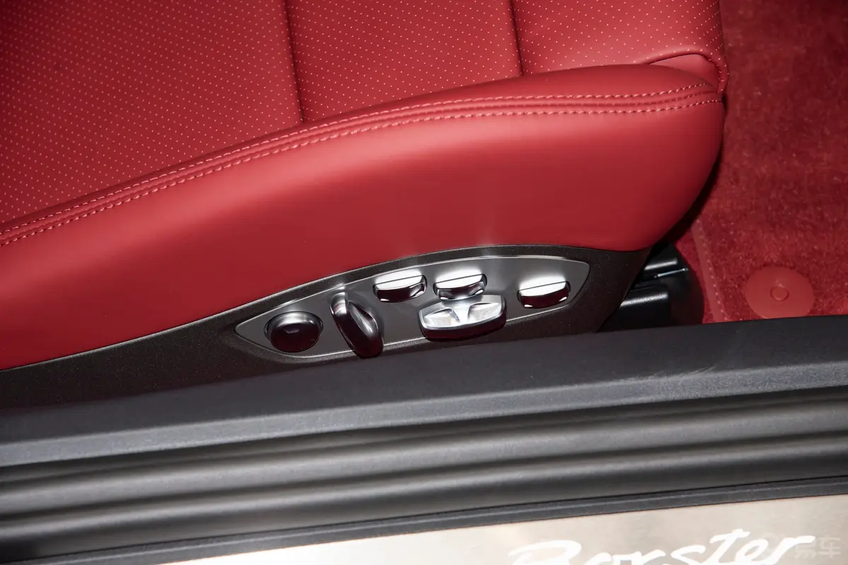 保时捷718Boxster Style Edition 2.0T副驾座椅调节