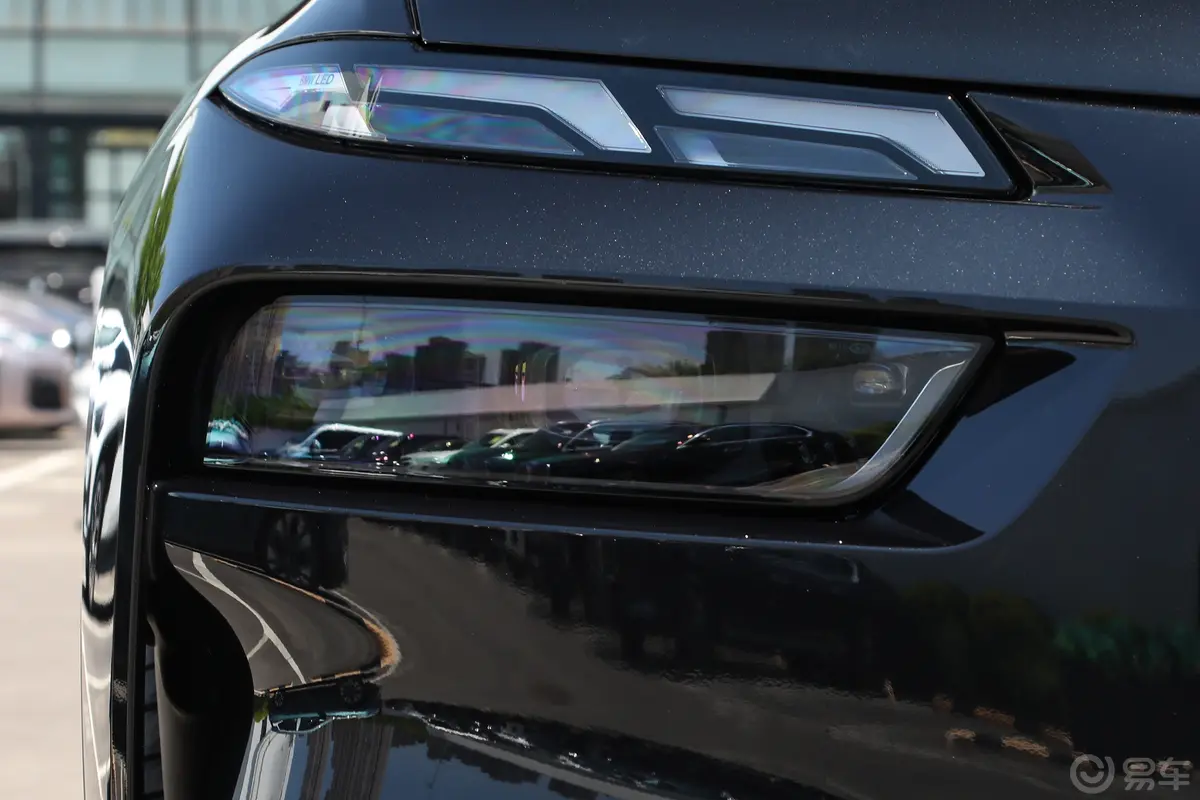 宝马X7改款 xDrive40i 领先型 豪华套装外观灯组