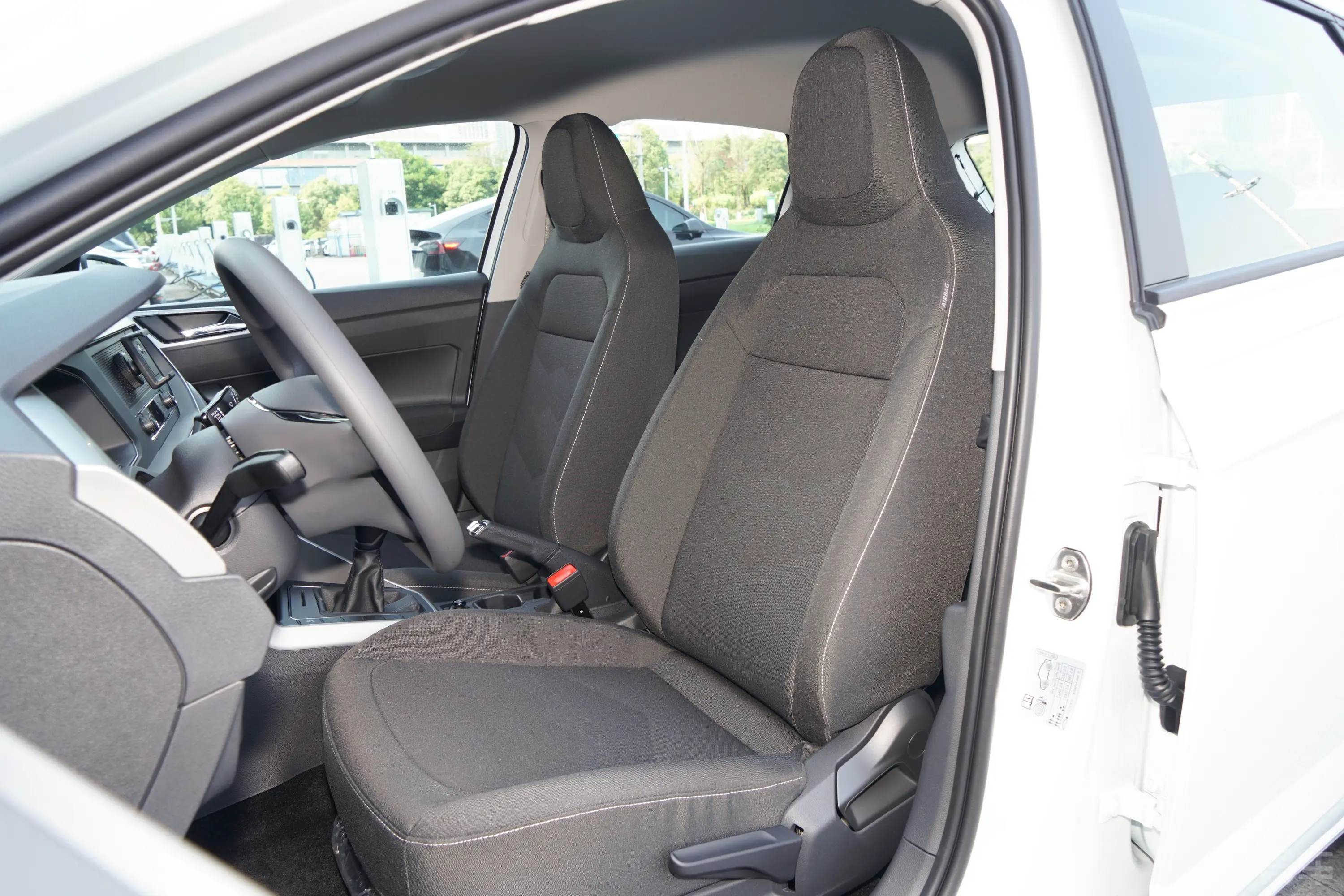 Polo改款 Plus 1.5L 手动纵情乐活版驾驶员座椅