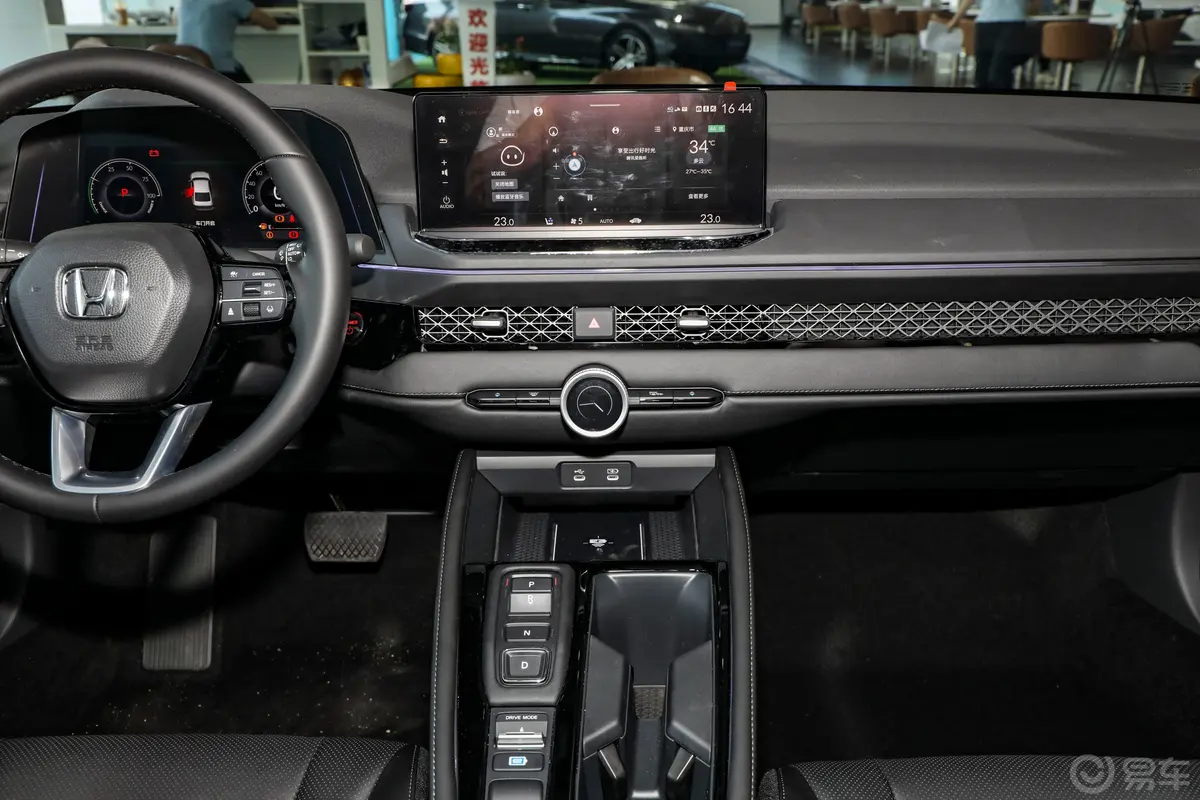 【雅阁 e:PHEV2.0L 82km 尊贵版中控台整体图片-汽车图片大全】-易车