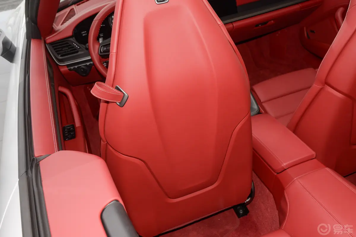 保时捷911Carrera 4S Cabriolet 3.0T后排空间