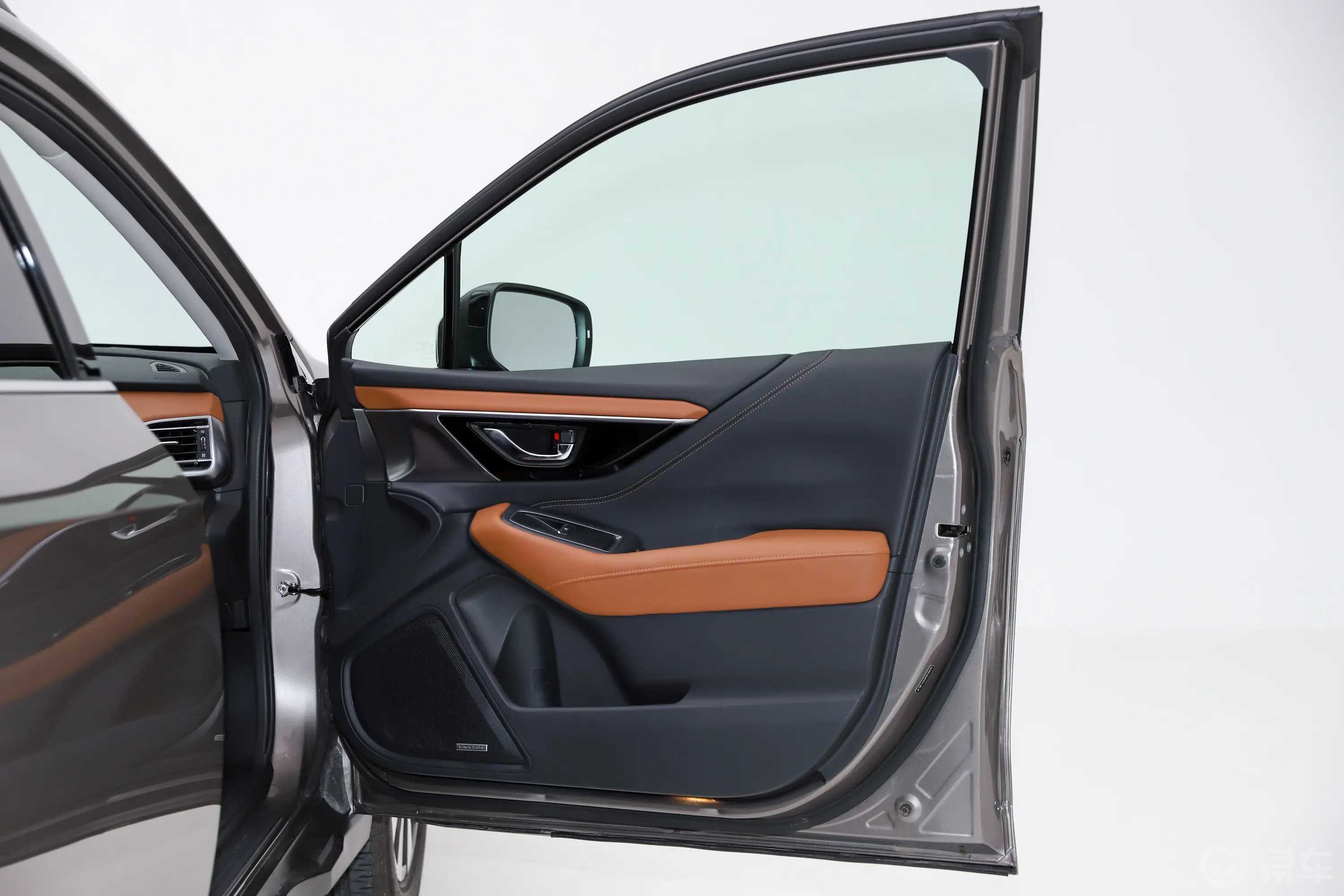 傲虎2.5i AWD旗舰版EyeSight副驾驶员车门