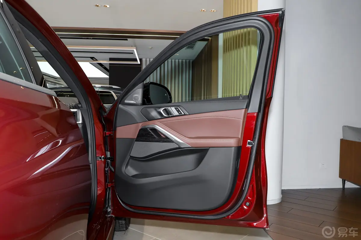 宝马X6改款 xDrive40i 尊享型 M运动套装副驾驶员车门