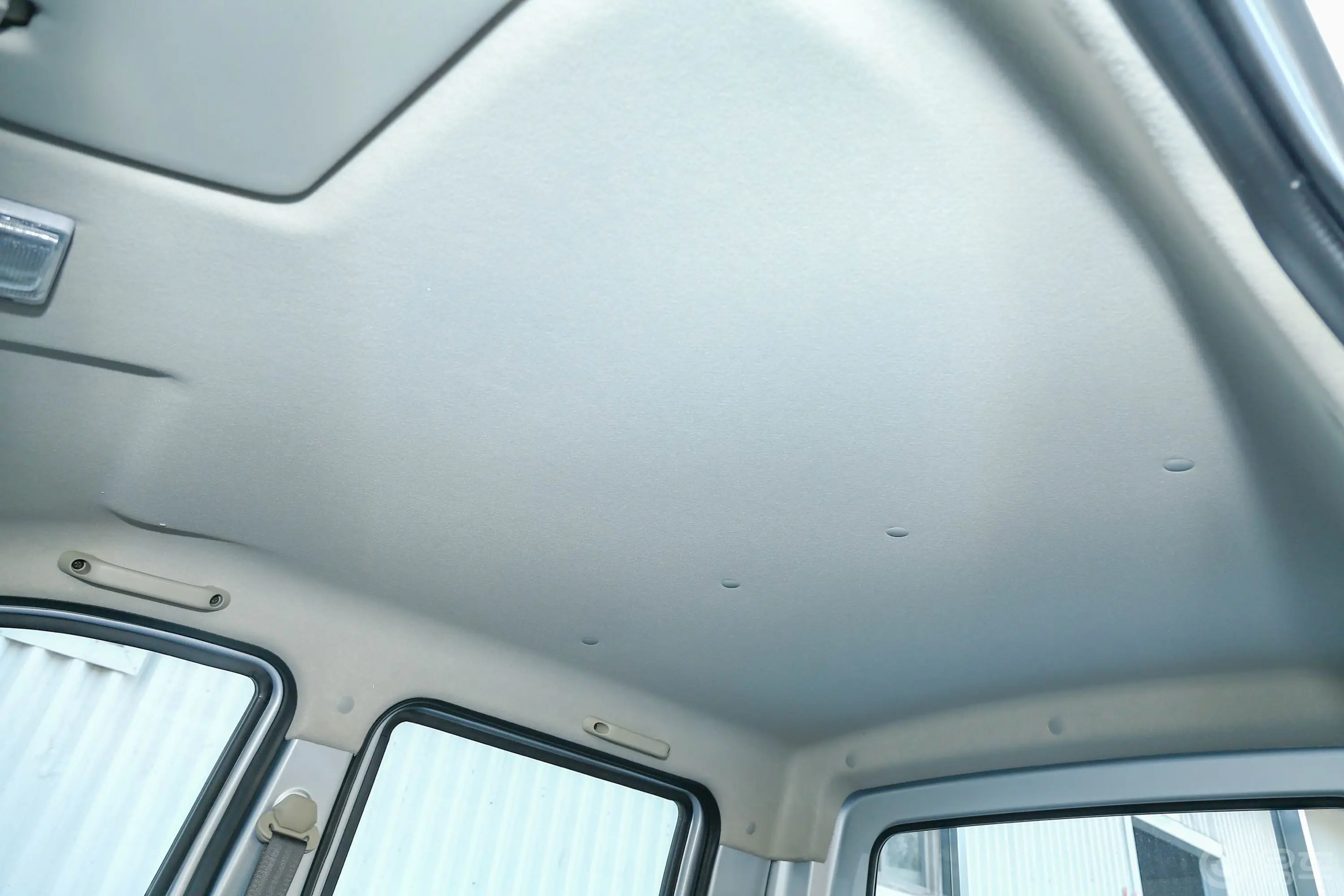 长安星卡1.5L 双排2.55米载货汽车舒适型中控