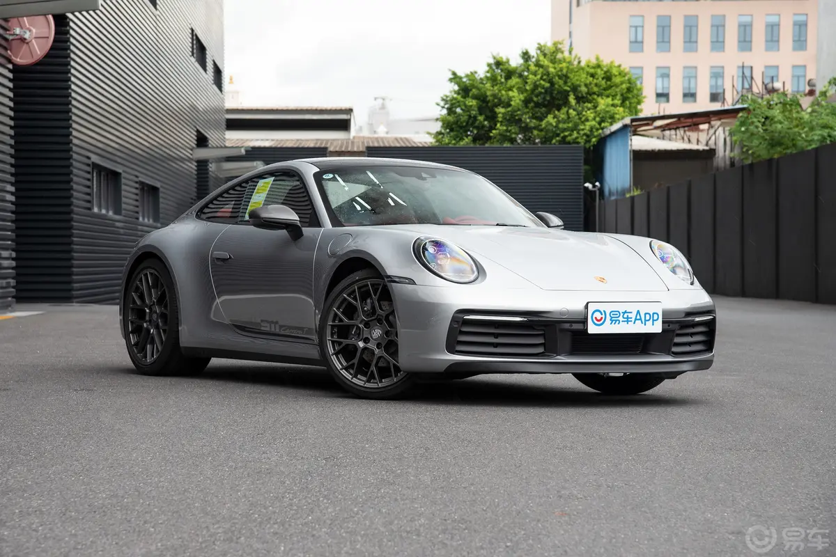 保时捷911Carrera T 3.0T侧前45度车头向右水平