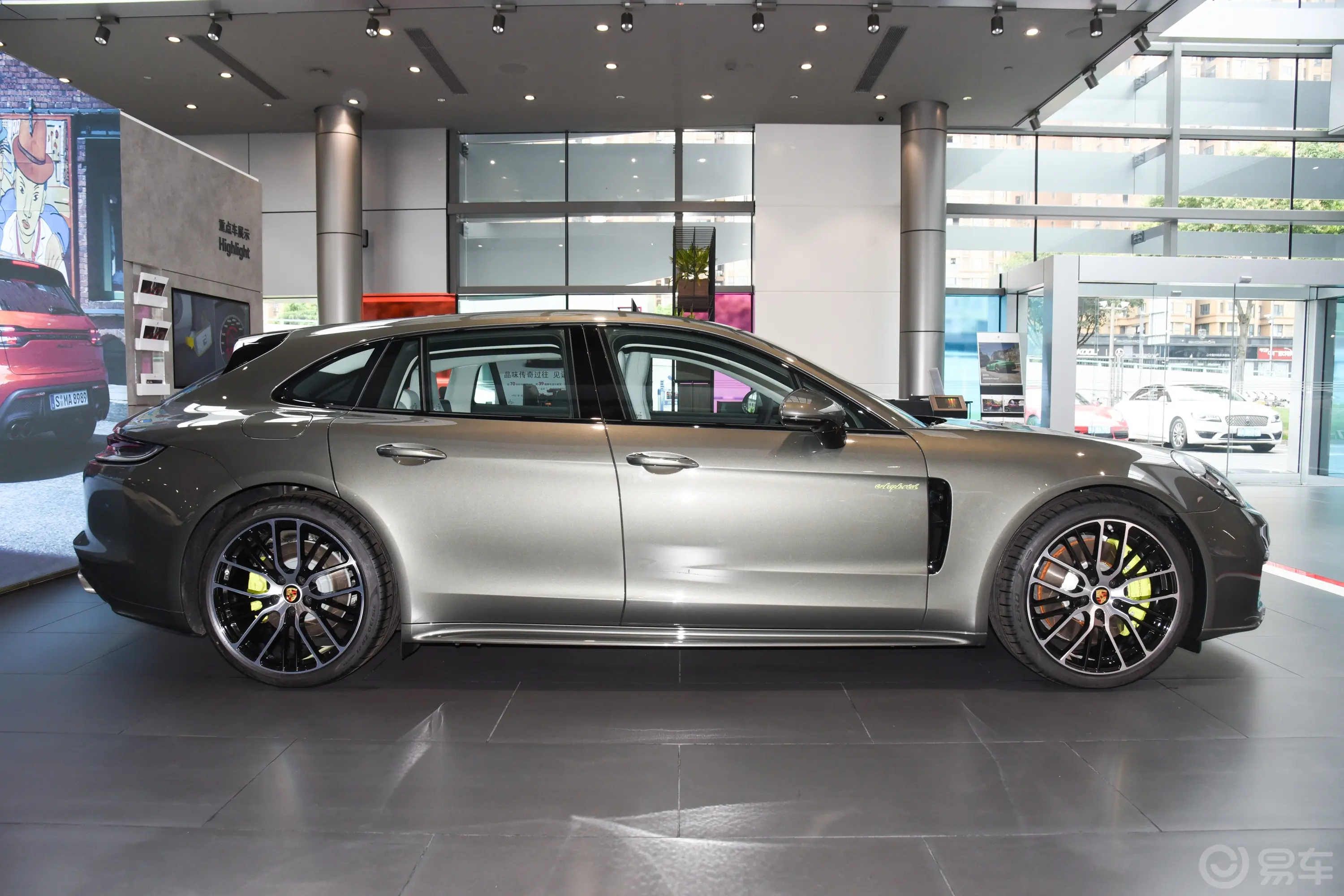 Panamera E-HybridPanamera 4  Sport Turismo 2.9T正侧车头向右水平