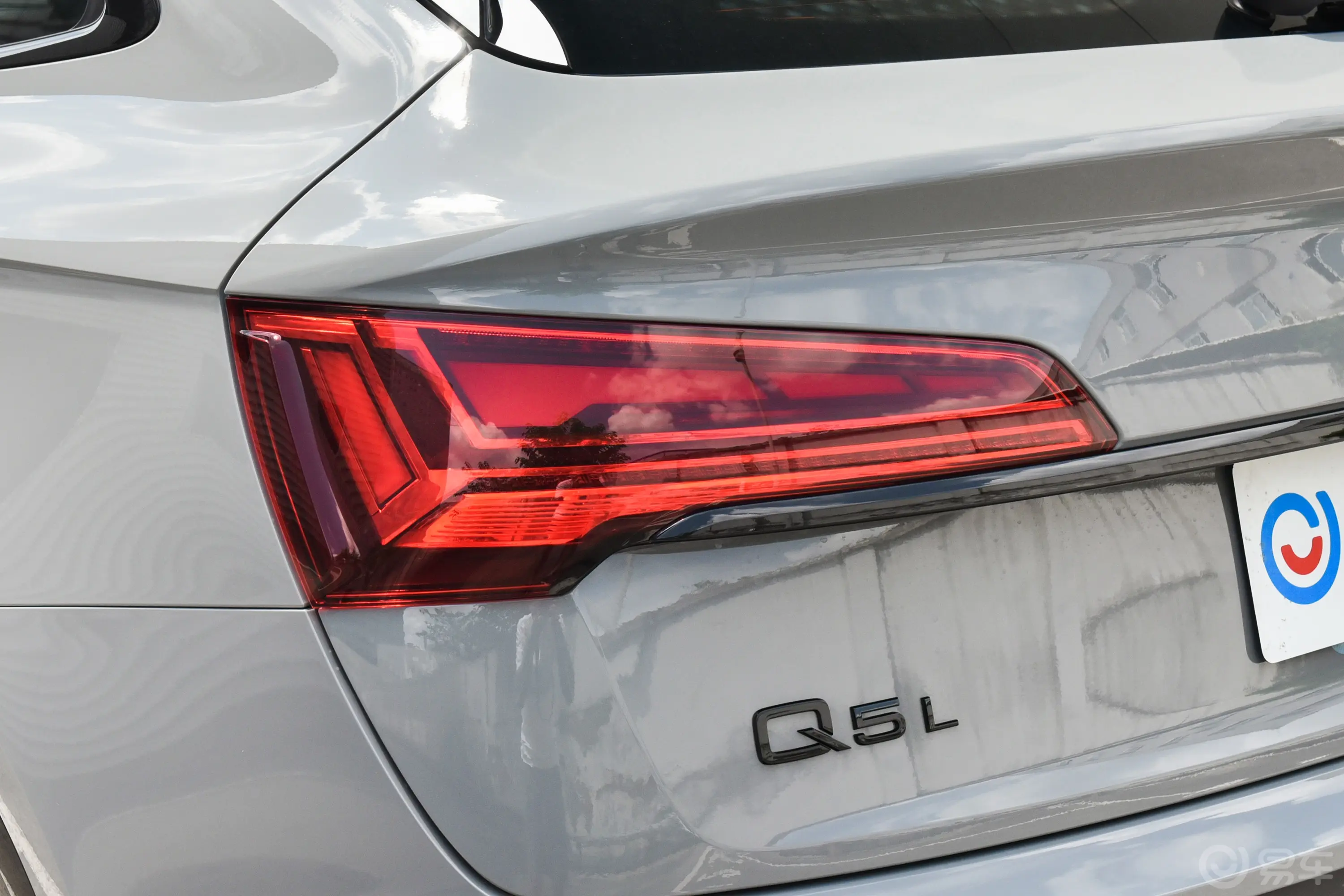 奥迪Q5L Sportback40 TFSI 时尚型外观灯组