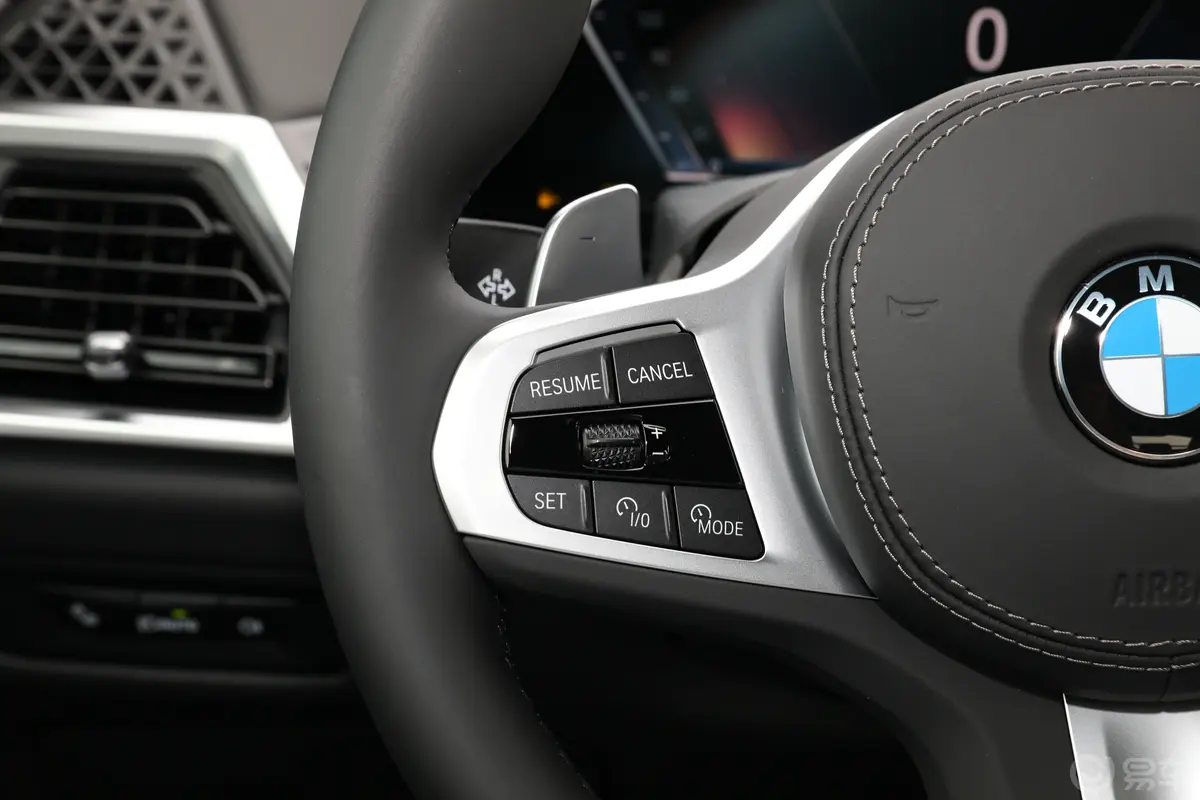 宝马X6改款 xDrive40i 尊享型 M运动套装左侧方向盘功能按键