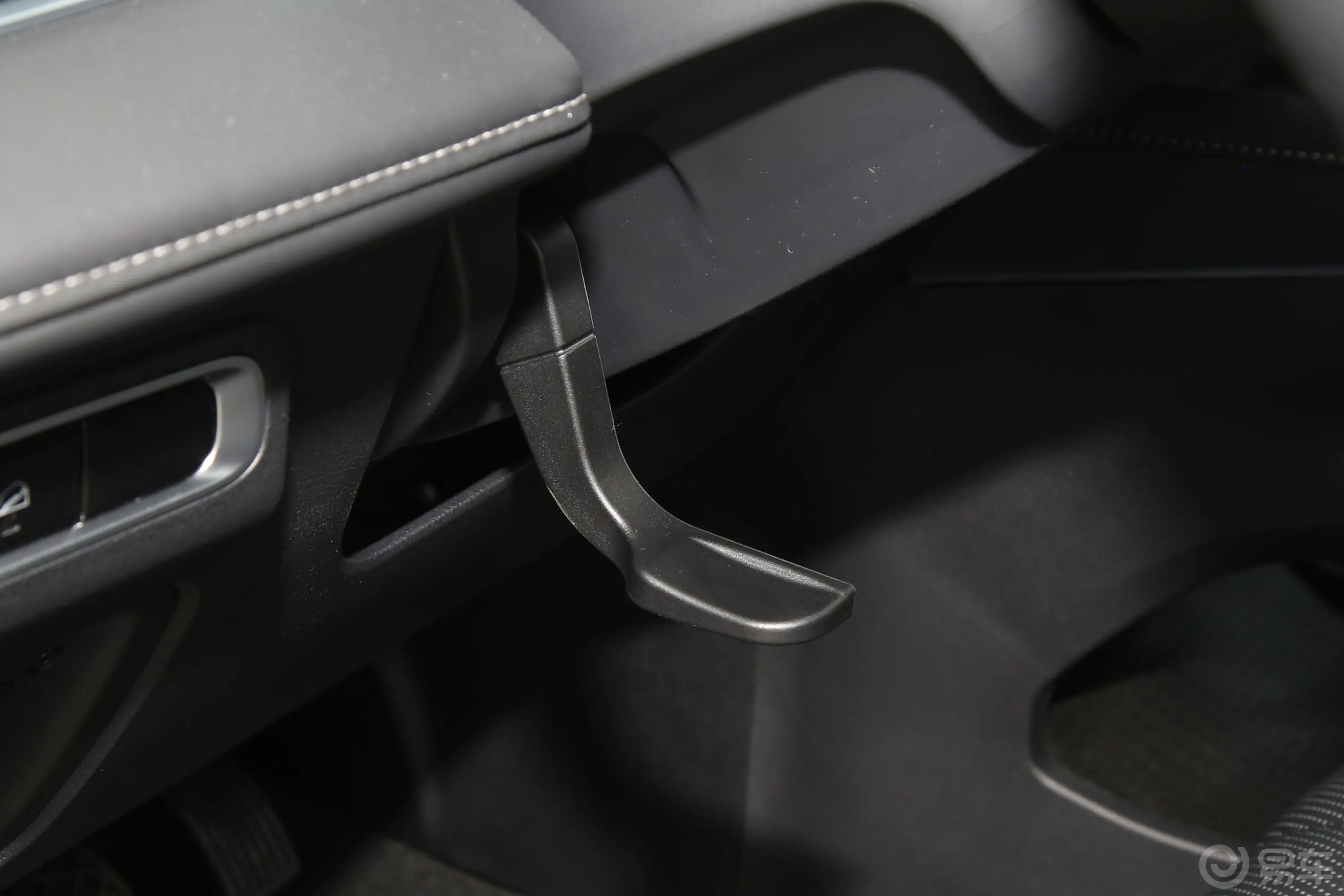 瑞虎7 PLUS改款 1.6T 双离合旗舰型方向盘调节