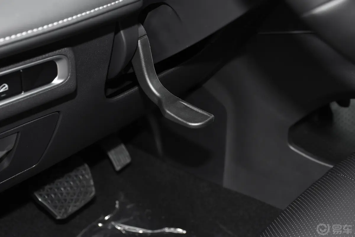 瑞虎7 PLUS冠军版 1.5T CVT豪华型方向盘调节
