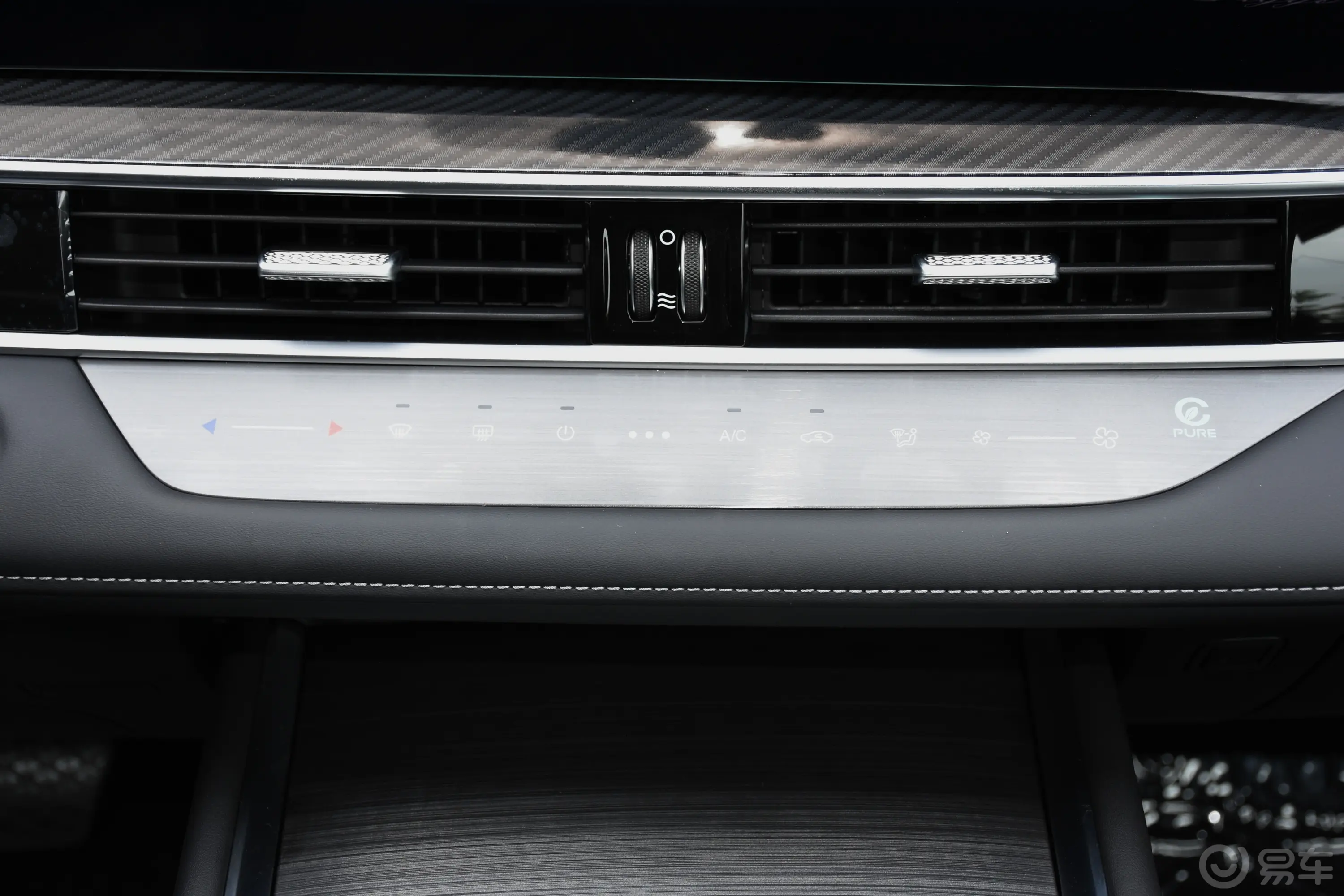 瑞虎7 PLUS冠军版 1.5T CVT豪华型空调