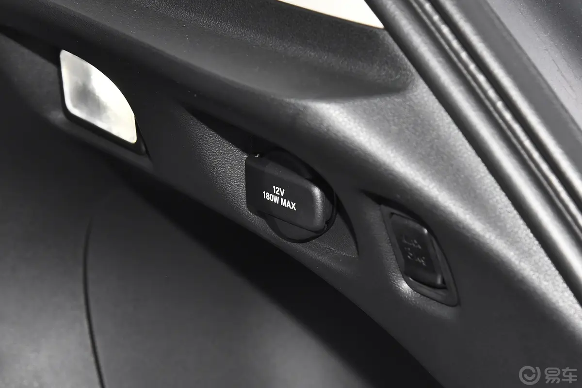 ZR-V 致在1.5T 智享版后备厢