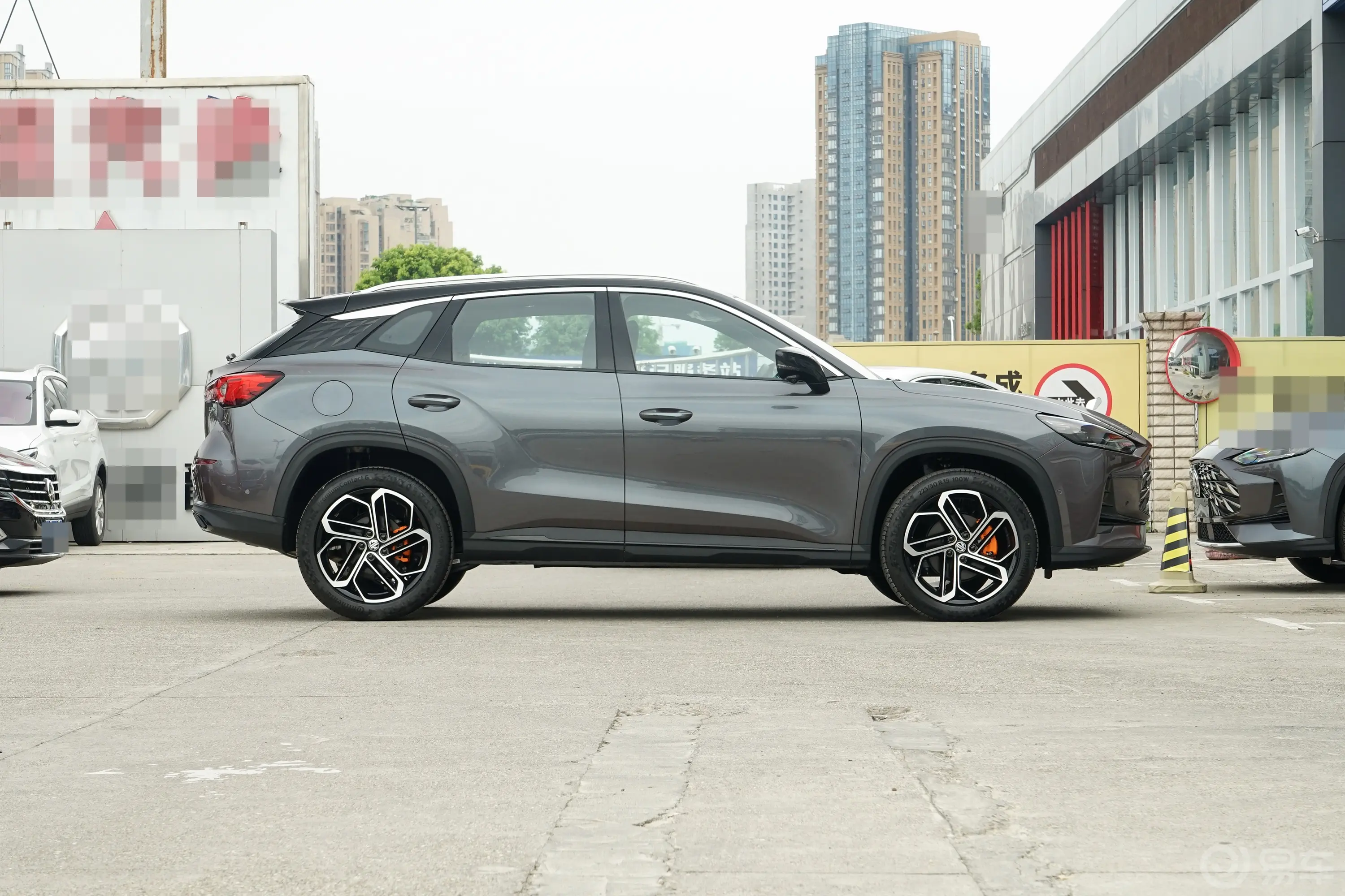 MG ONE1.5T CVT进阶版正侧车头向右水平