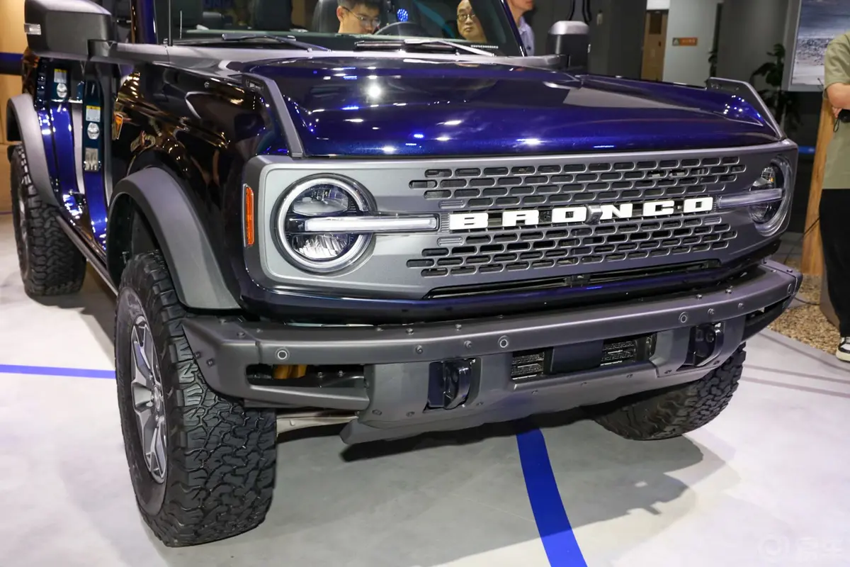 Bronco(海外)2.7T 自动版