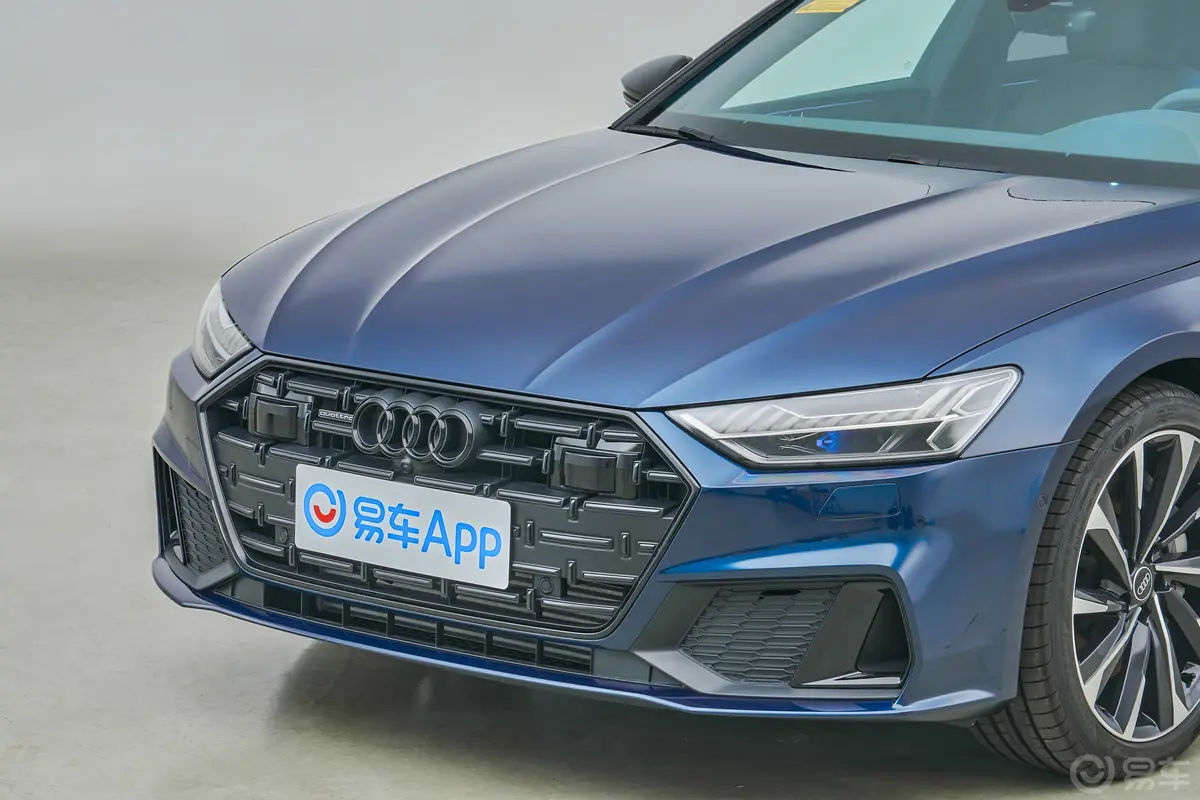 奥迪A7L55 TFSI quattro S-line 志远型 曜黑套装外观细节