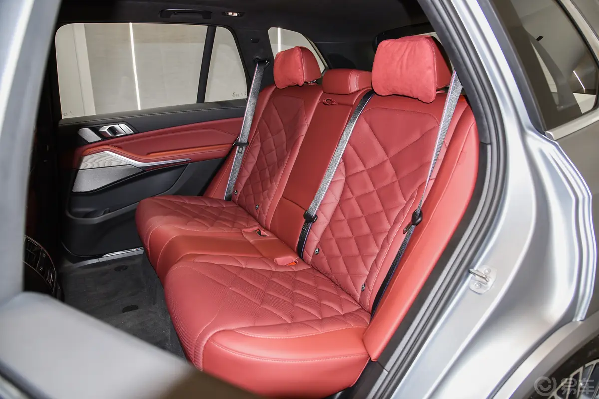 宝马X5xDrive40Li M运动套装后排座椅