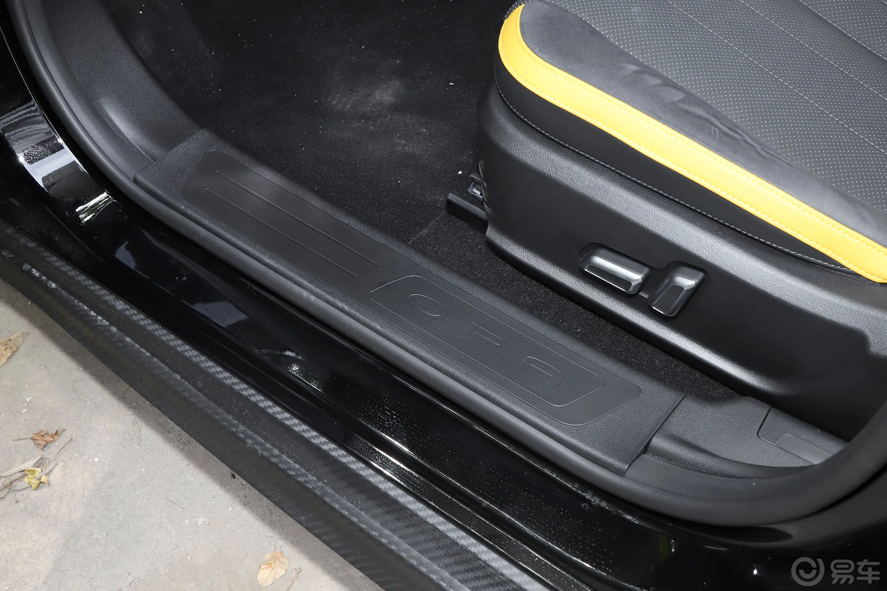 欧拉好猫GT木兰版 401km 尊荣型前排迎宾踏板