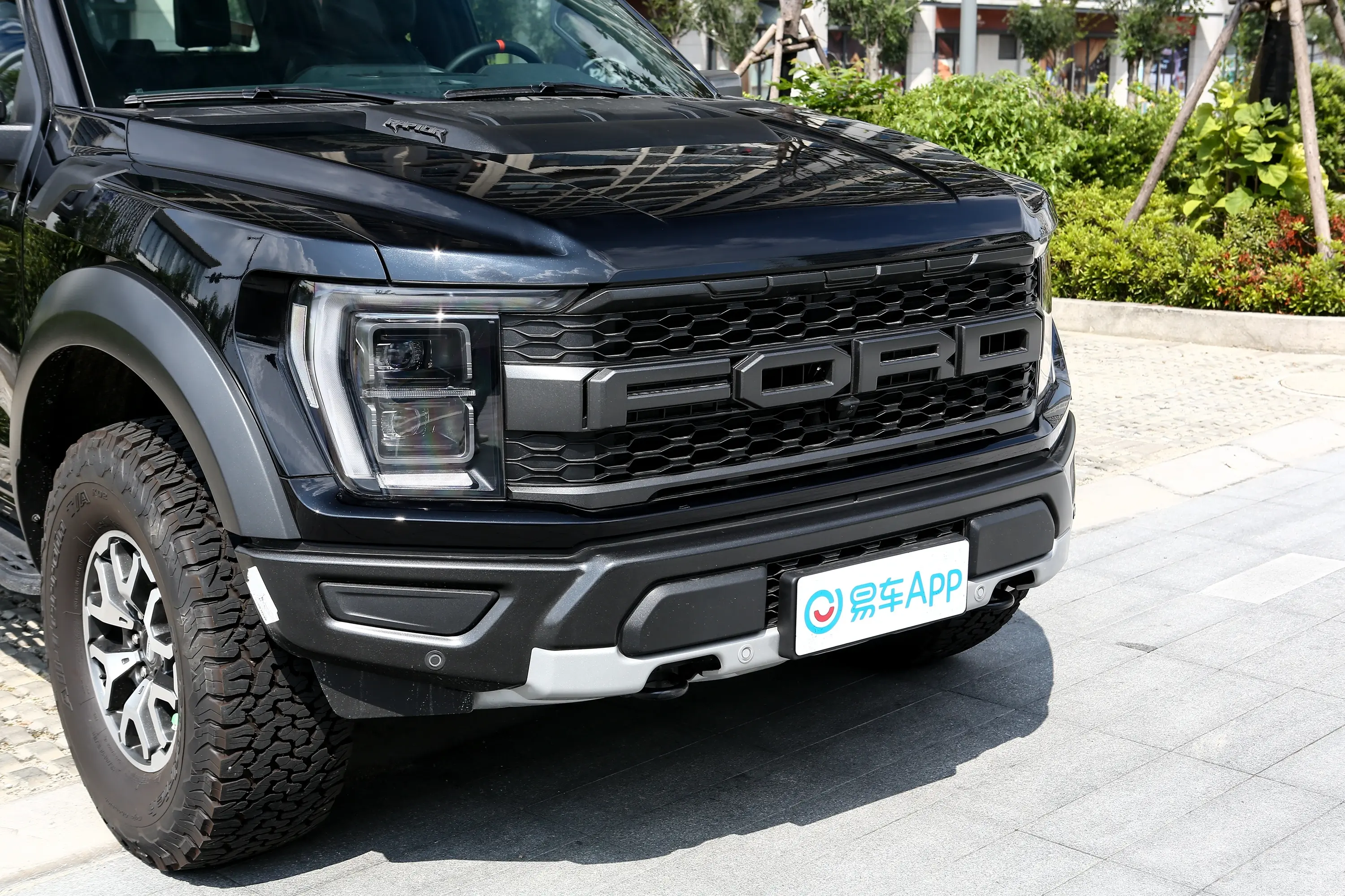 福特F-1503.5T 猛禽前格栅侧俯拍