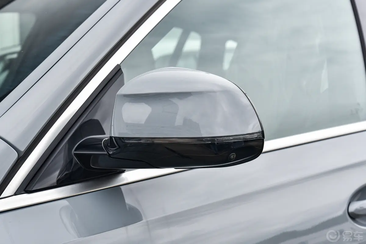 宝马X6改款 xDrive40i 尊享型 M运动套装主驾驶后视镜背面